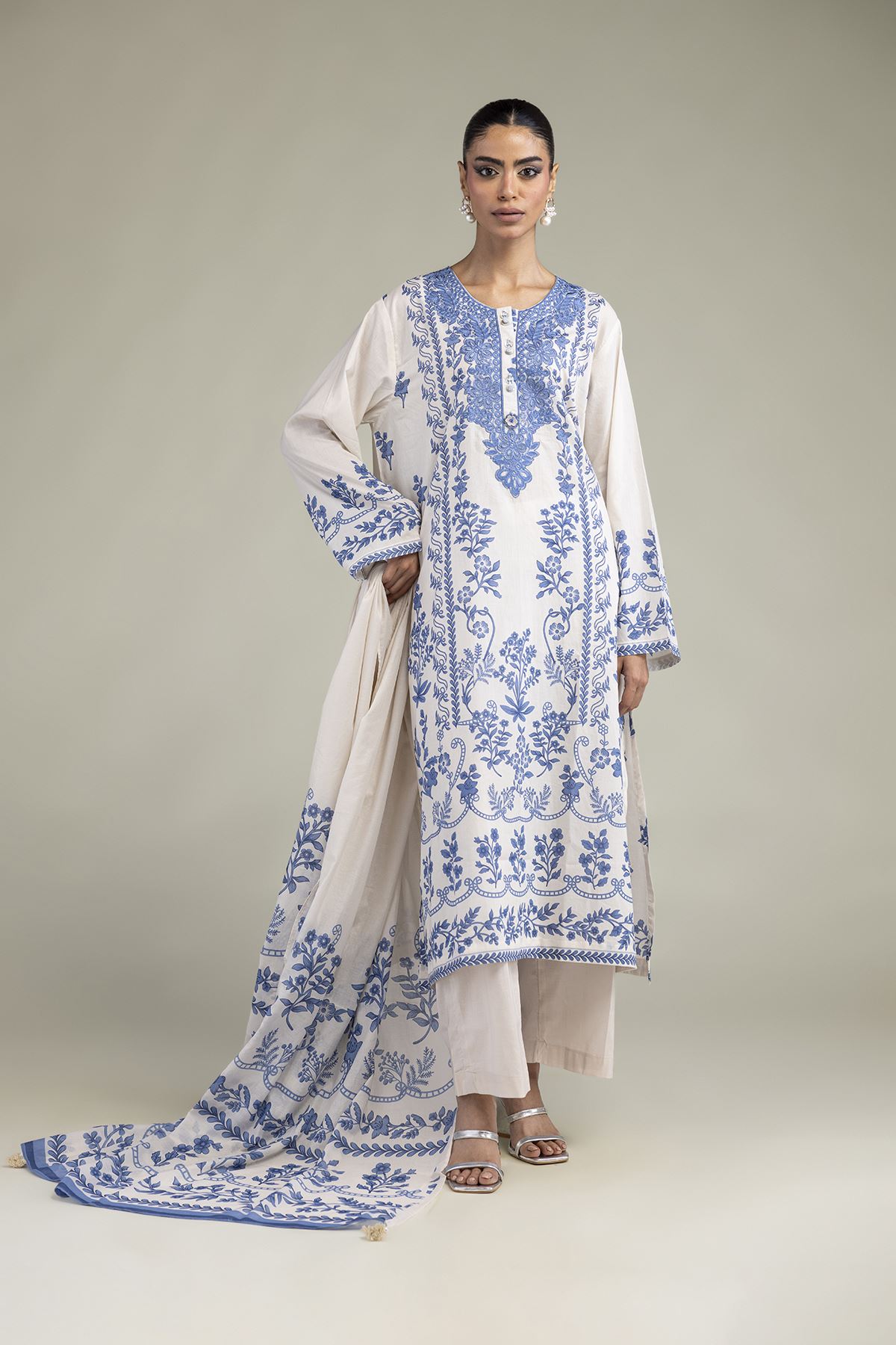 Embroidered Lawn Tailored 3-Piece Lawn - 1-26-102-A-F-VG