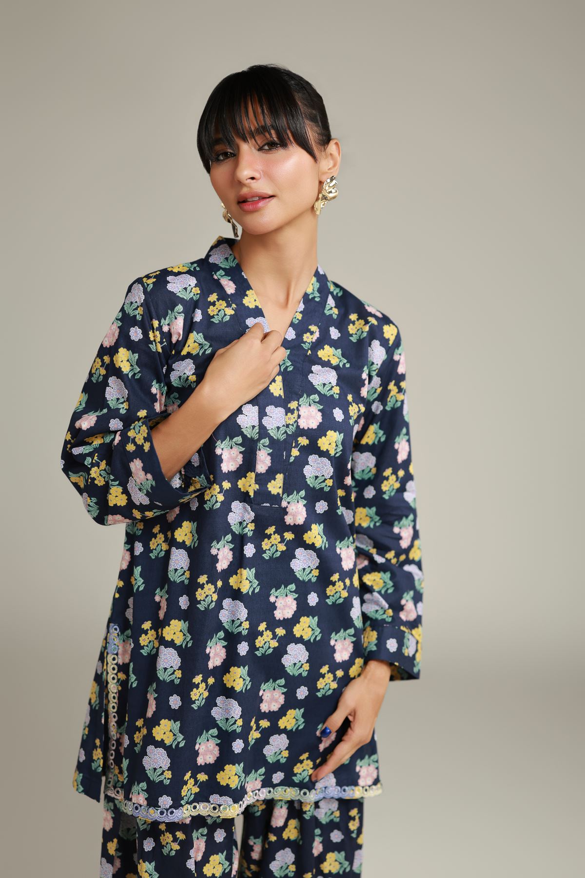 Embroidered Cotton Dobby Floral Navy Kurta - R-EKT24106-VG