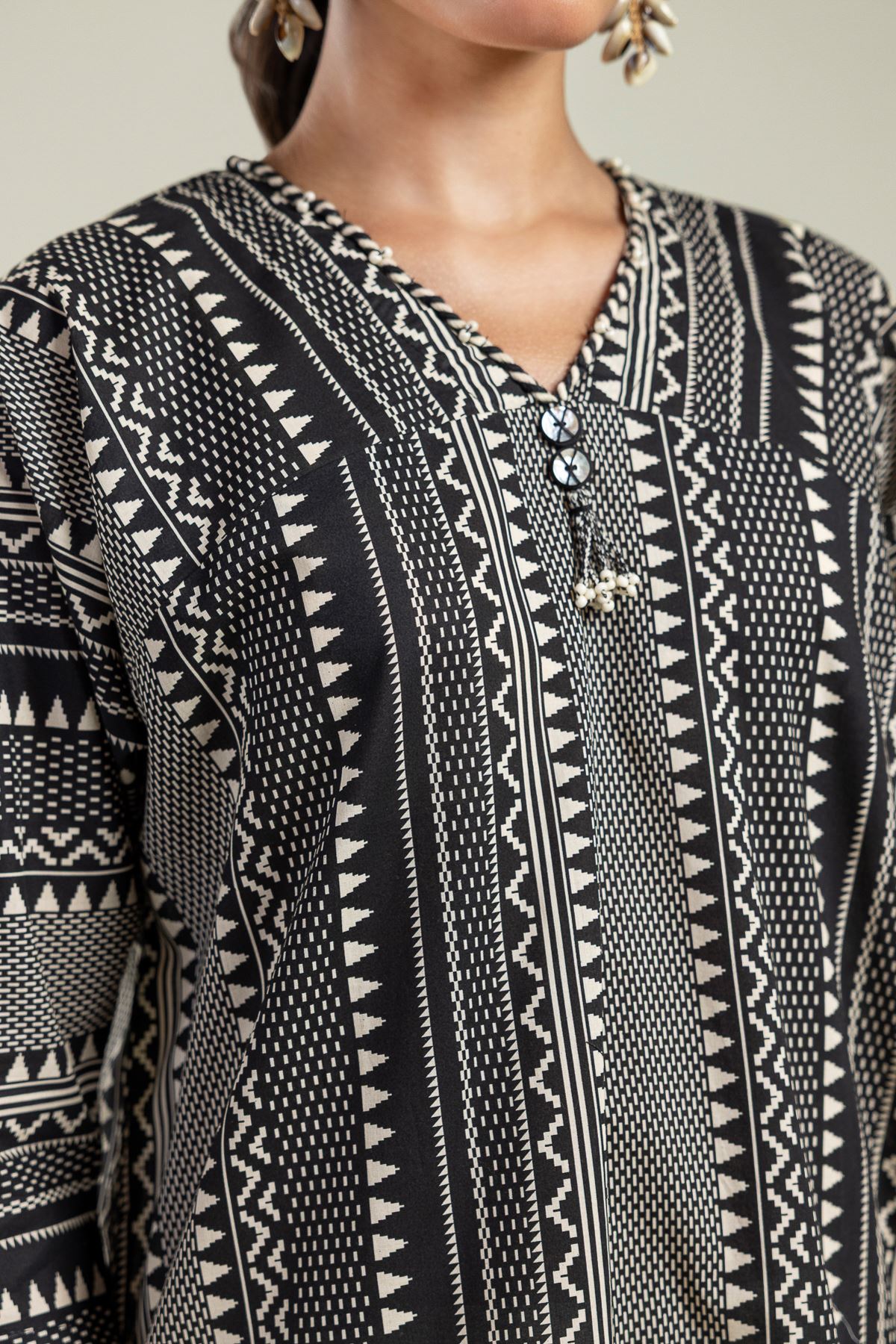 Printed Cambric Black V-Neck Kurta - 3-26-204-A-F1-VG