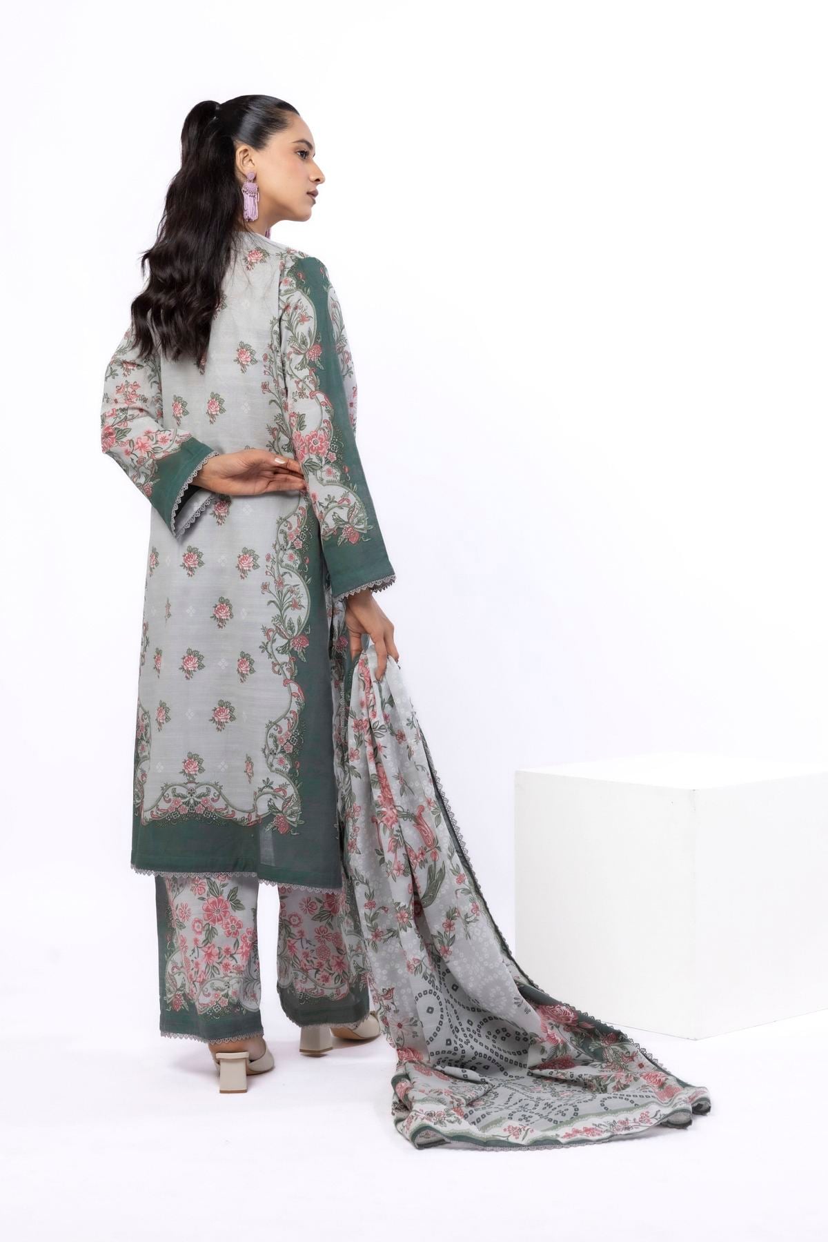Embroidered Light Khaddar Fabrics 3 Piece - KW57A-VG
