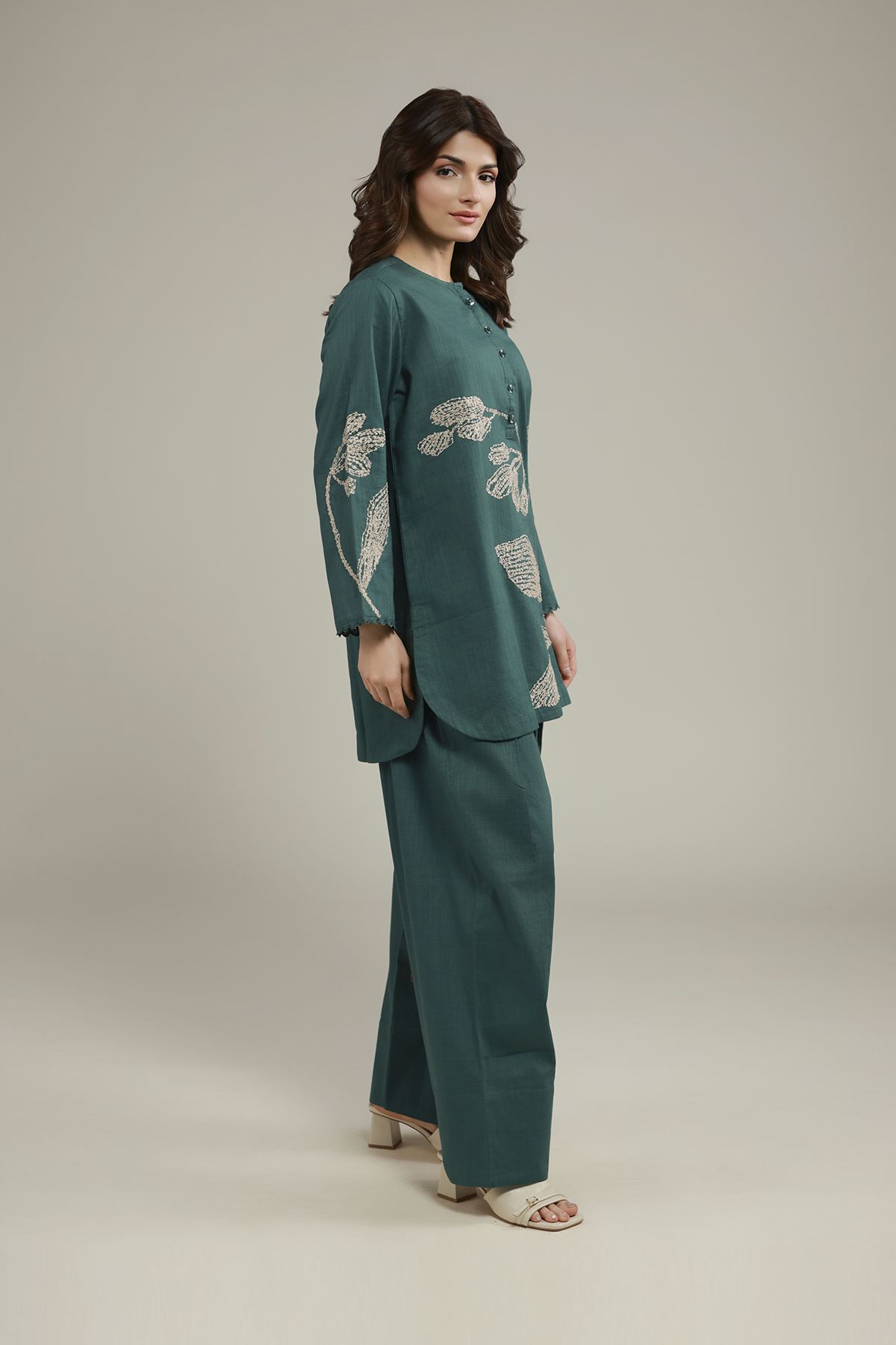 Dyed Heavy Textured Cotton Solid Shalwar - 25-04E48-07TA-VG