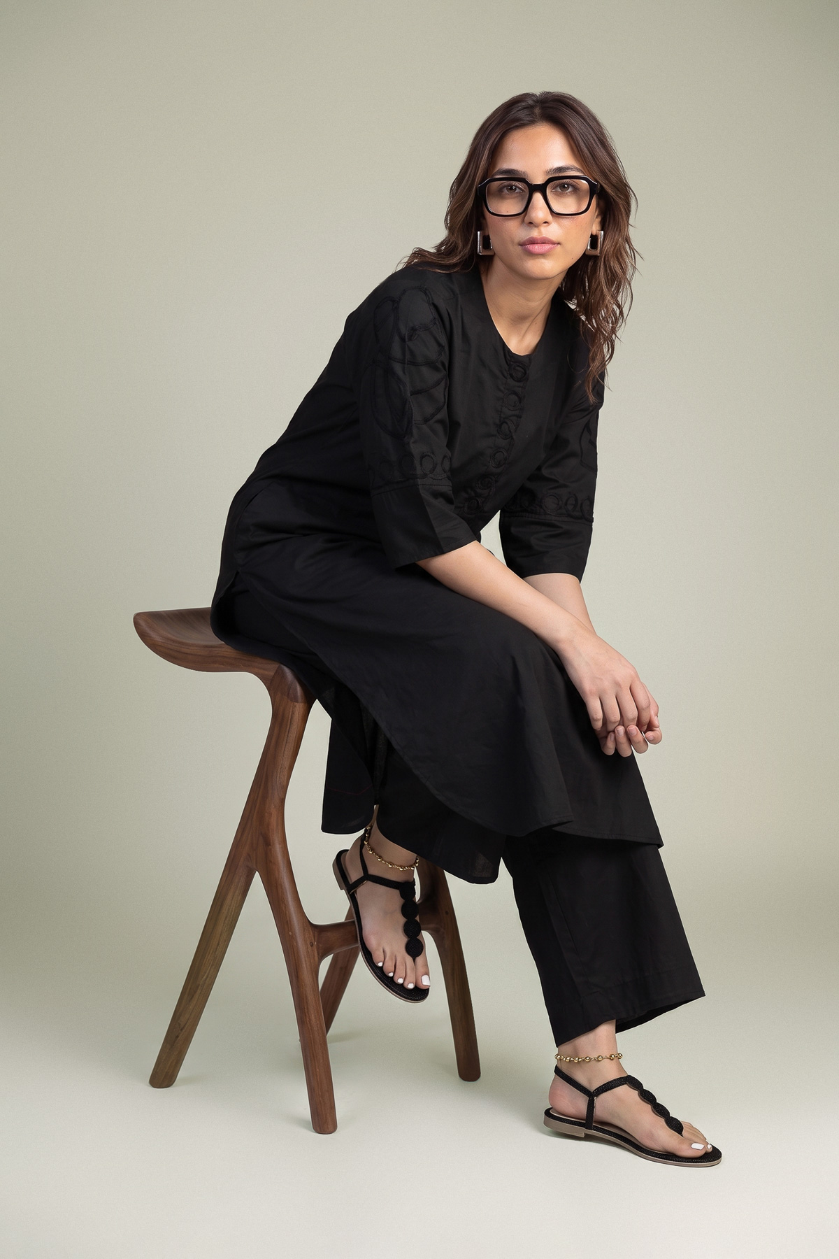 Dyed Poplin Black Round-Neck Kurta - 1-26-102-A-F-VG