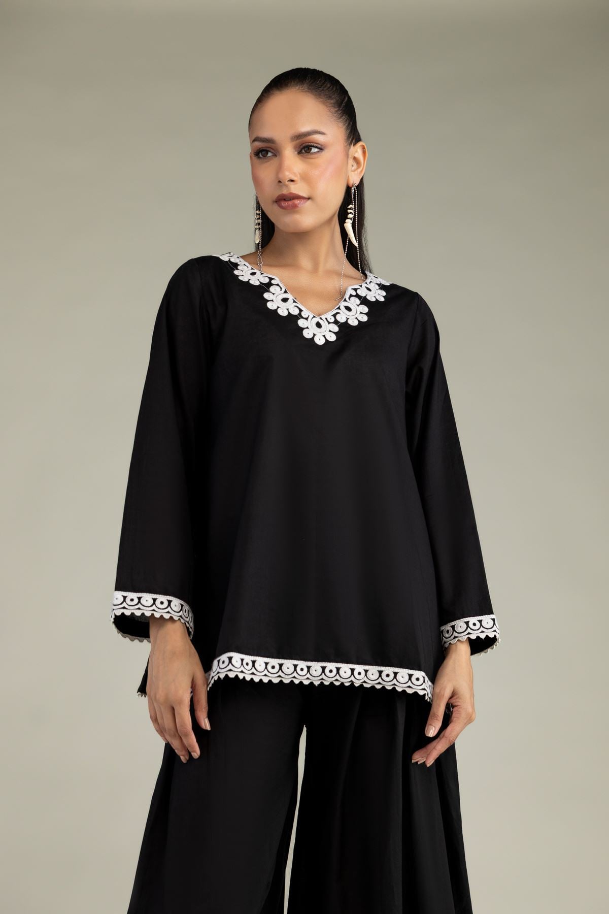 Embroidered Cambric Cambric Black Kurta - 12-26-301-A-E1-VG