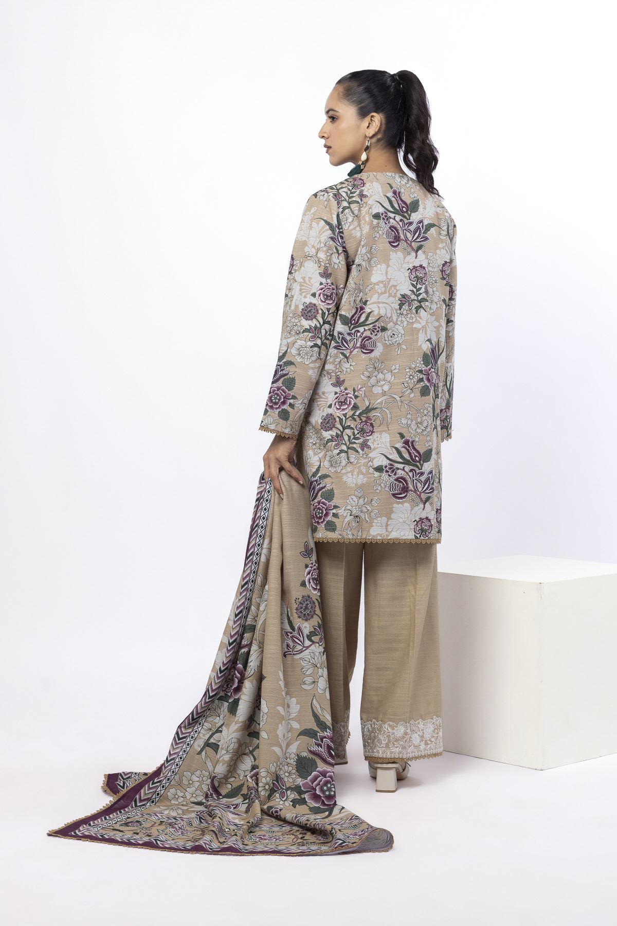 Embroidered Light Khaddar Tailored 3 Piece - LKN72BST-VG
