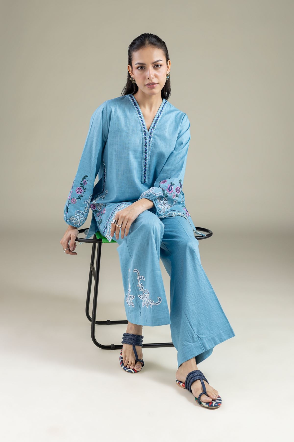 Embroidered Heavy Textured Cotton Kurta - 25-10-11E9-07TB-VG