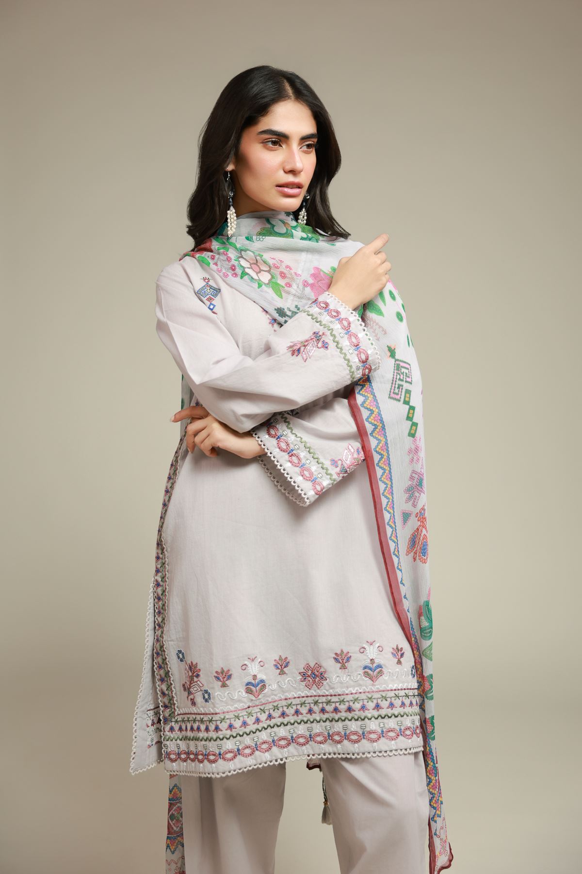 Embroidered Cambric Tailored Cambric 3-Piece - T-A22-26-120FG1-VG