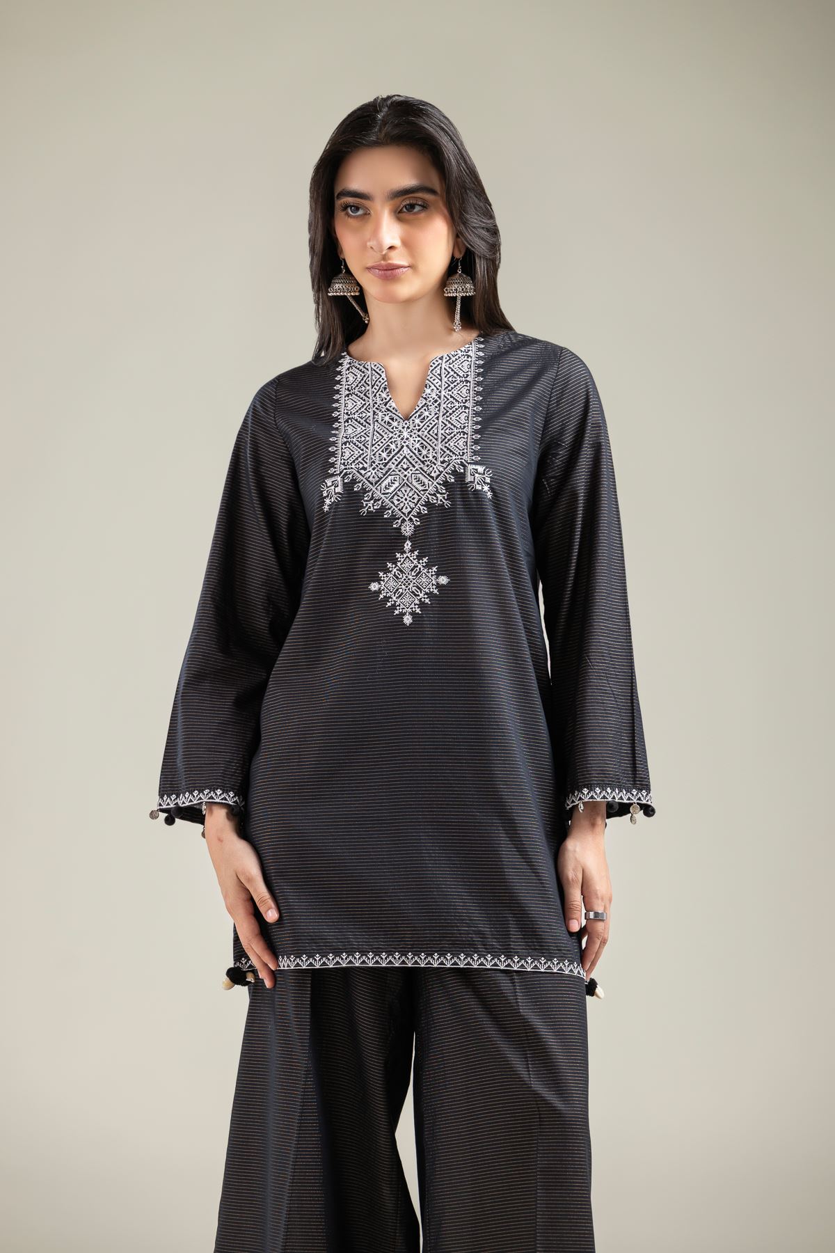 Embroidered Mesuri V-Neck Black Kurta - T-A22-26-120FF1-VG