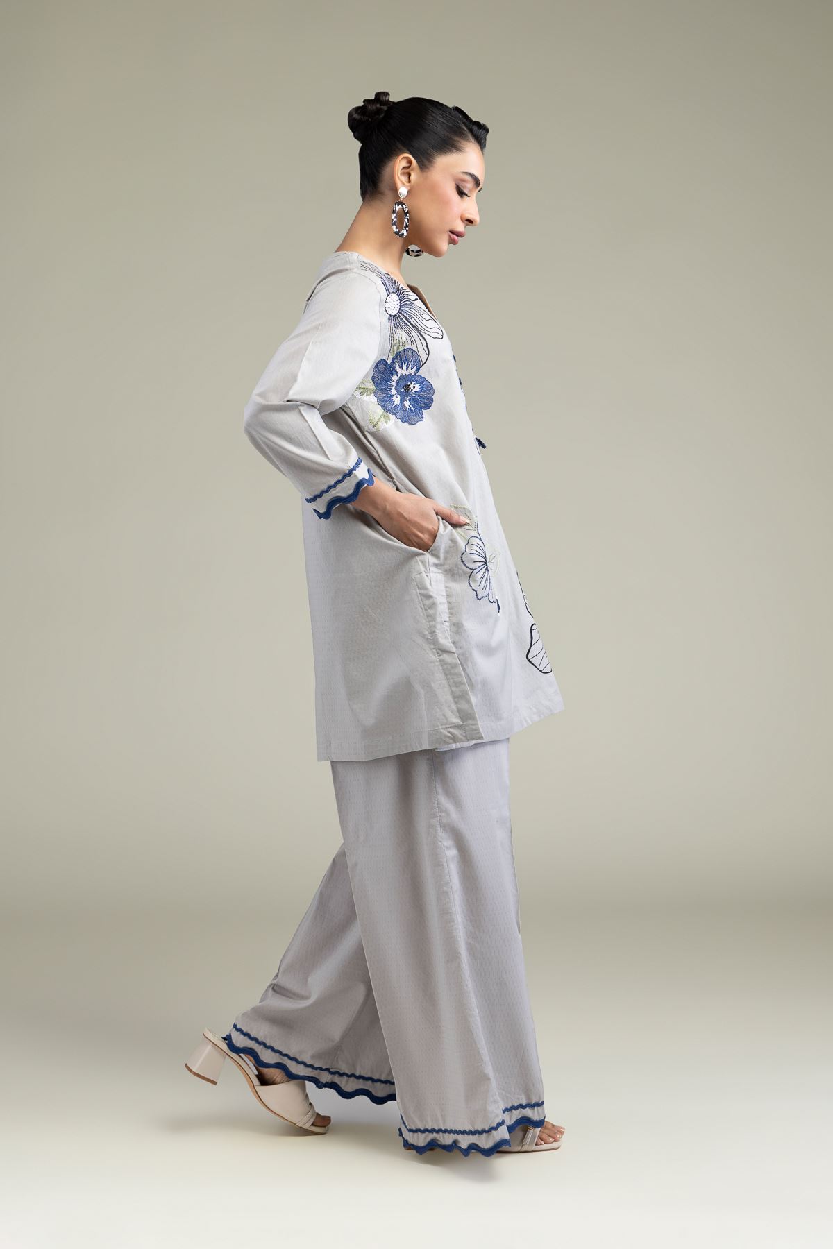 Embroidered Cotton Dobby Gray Solid Pants - 1-26-211-A-H1-VG