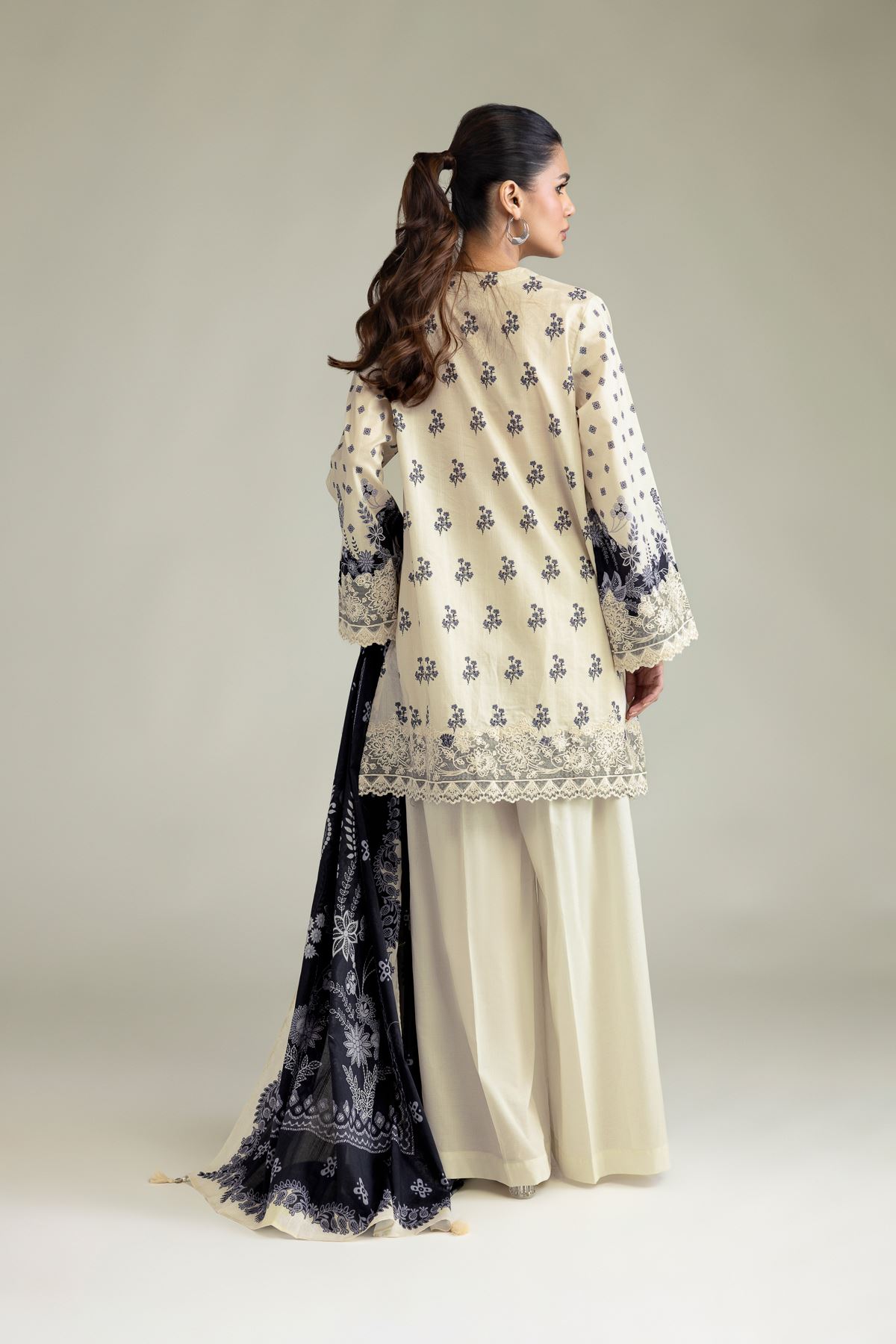 Embroidered Lawn Lawn 3-Piece Tailored - 1-26-250-B-H1-VG