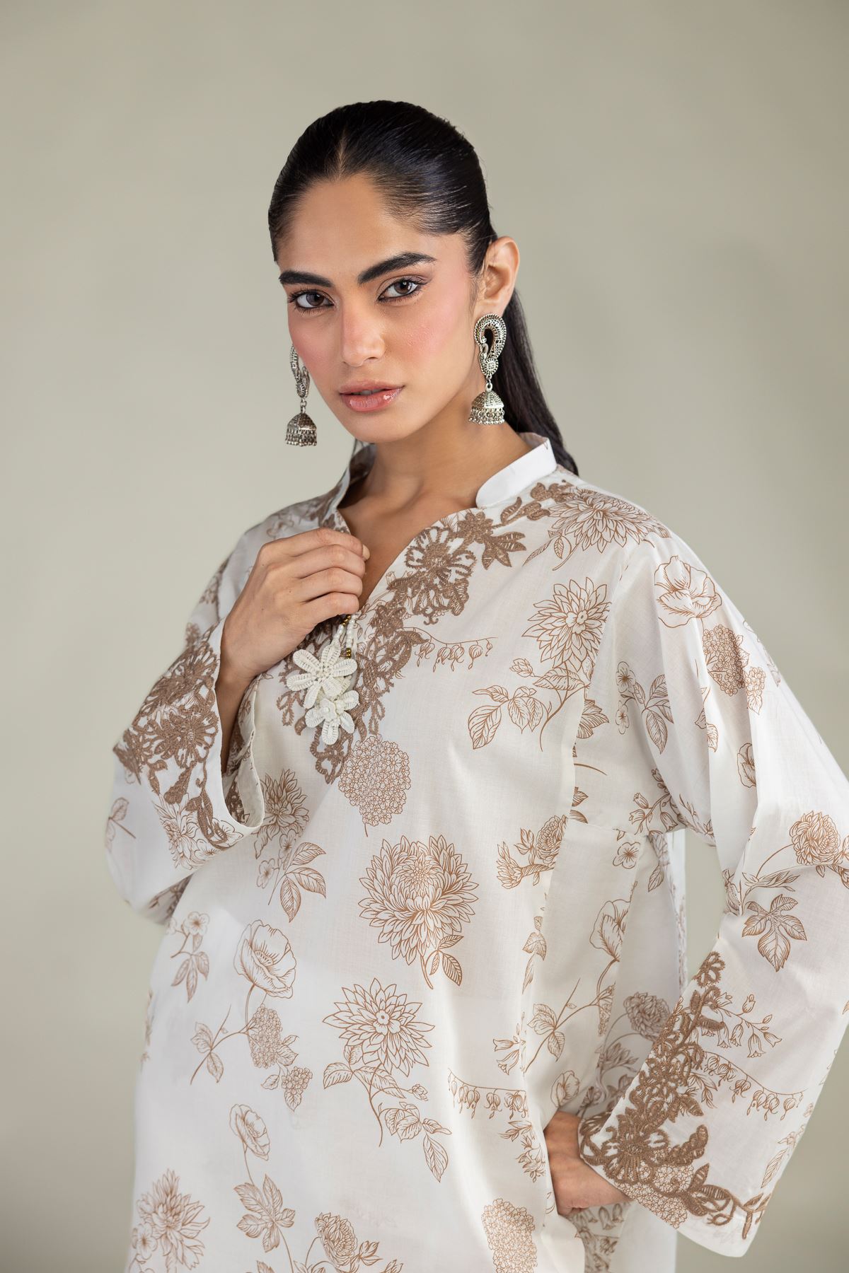 Embroidered Cambric Floral Cambric Kurta - 8-26-303-A-C1-VG