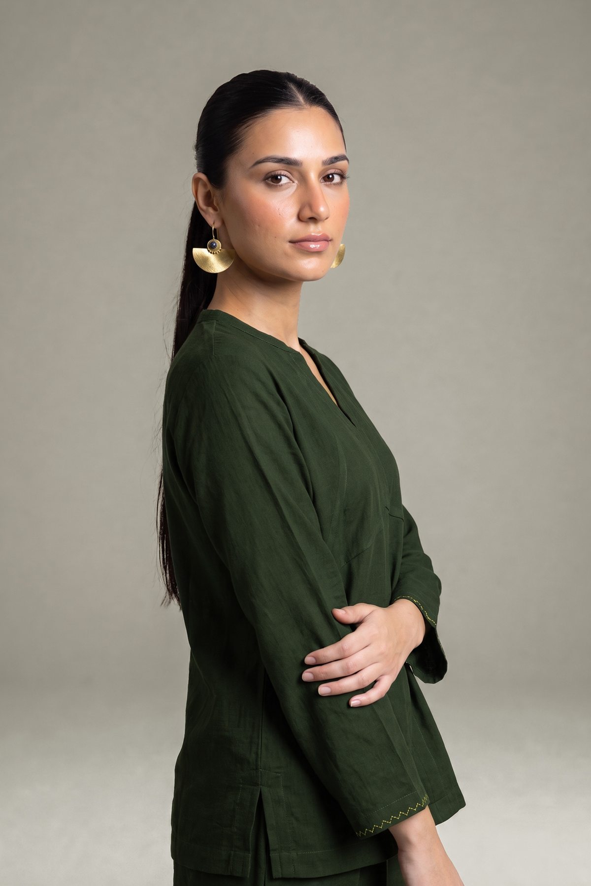 Dyed Crepe Short V-Neck Tunic - 1-26-409-A-A-VG