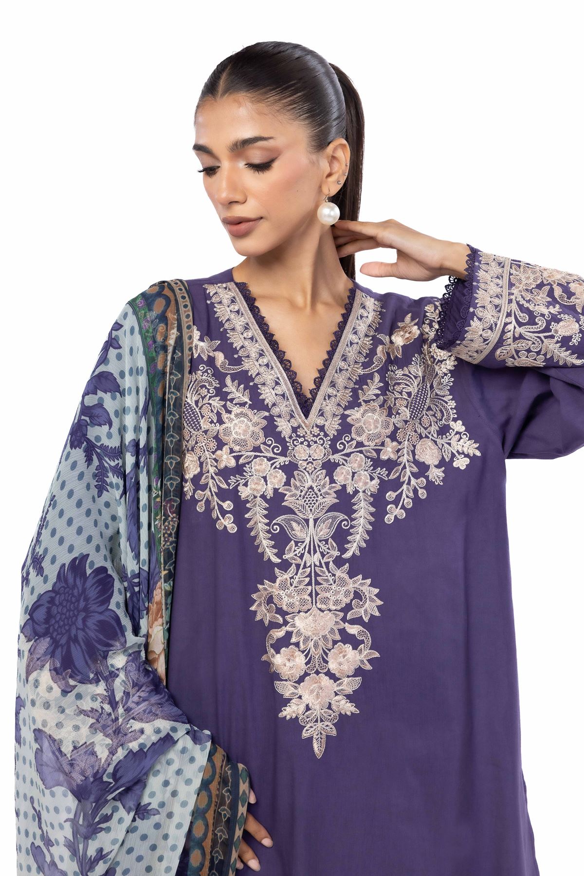Embroidered Cambric Fabrics 3 Piece - A33-26-104FC1-VG