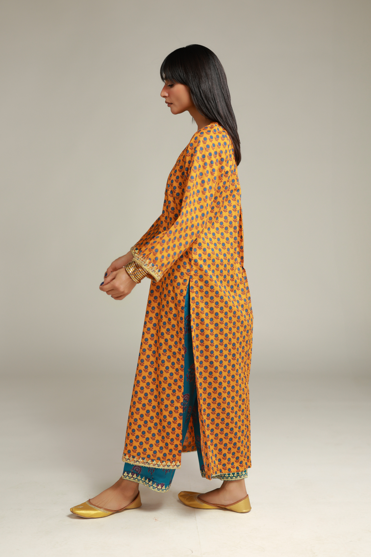 Embroidered Cambric Floral Cambric Kurta - 12-26-115-E-G-VG