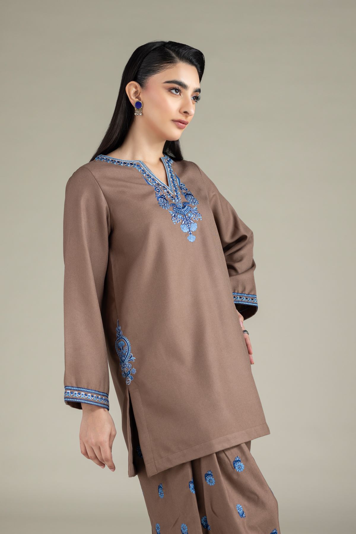 Embroidered Heavy Blended Viscose Kurta - 25-10-12E1-04TA-VG