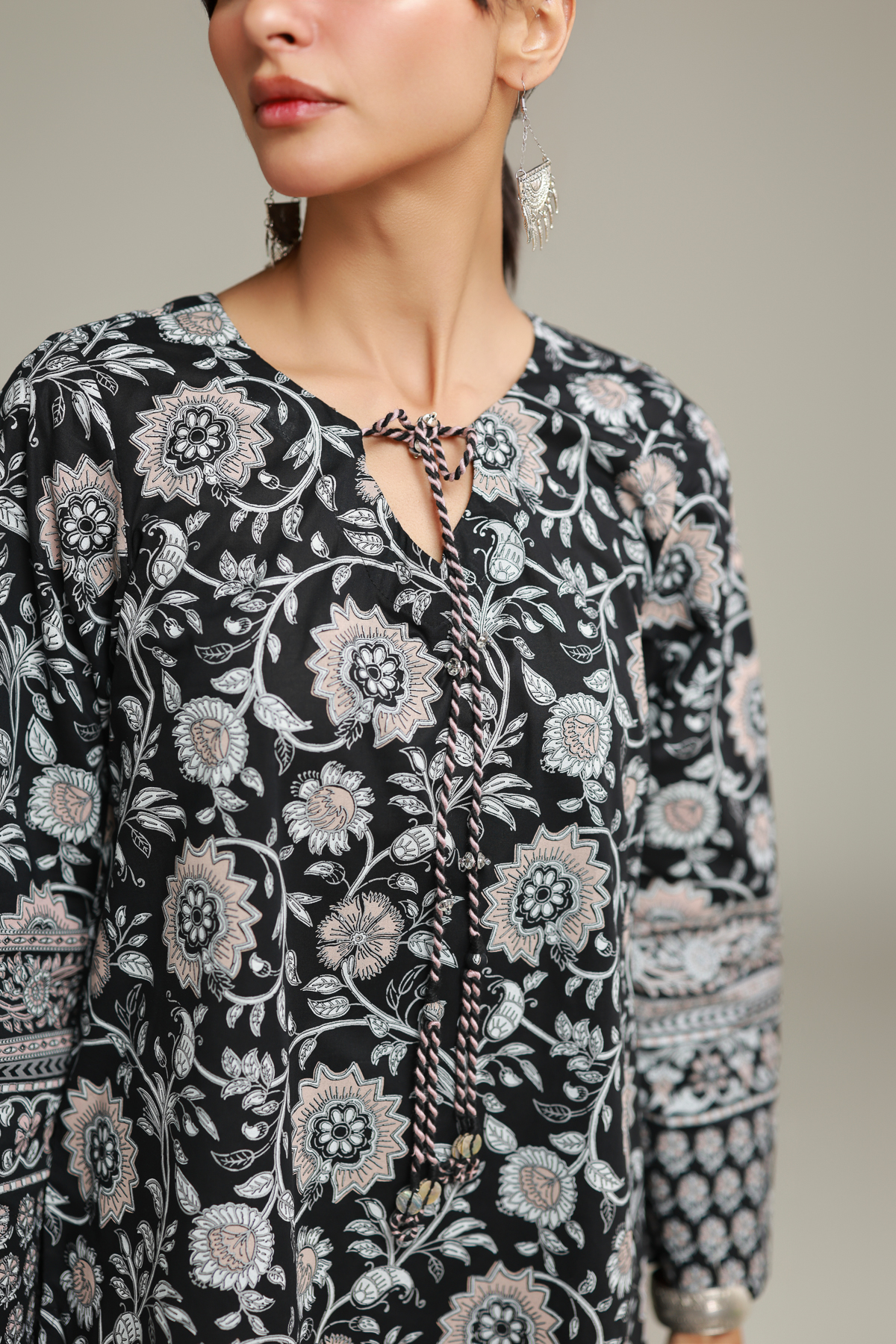 Printed Cambric Floral Black Kurta - 8-26-202-A-D1-VG