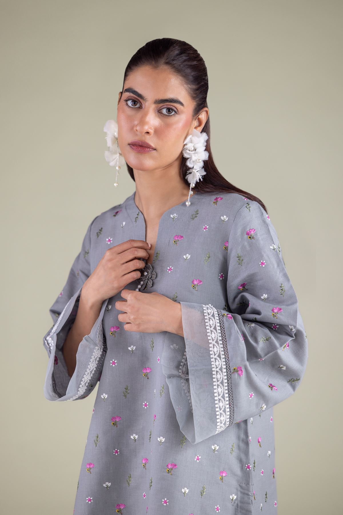 Embroidered Mesuri Floral V-Neck Kurta - 1-26-125-A-E-VG