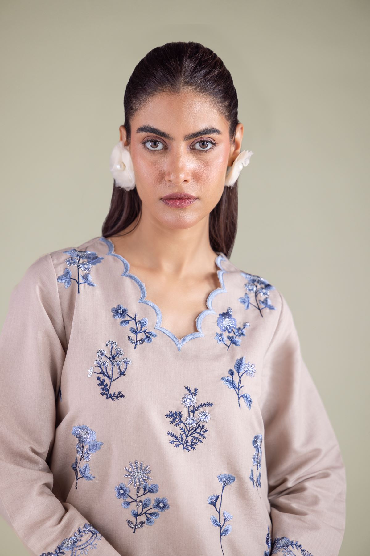 Embroidered Mesuri Floral Scalloped Kurta - 2-26-104-A-B-VG