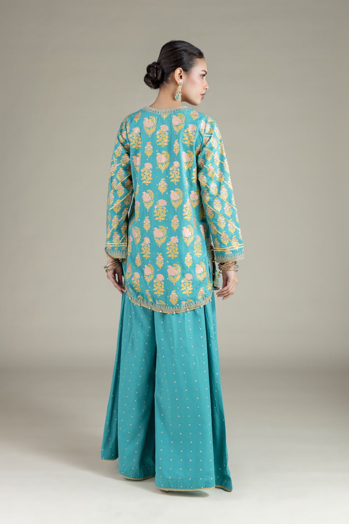 Embroidered Raw Silk Kurta - 25-09-11E3-07TA-VG