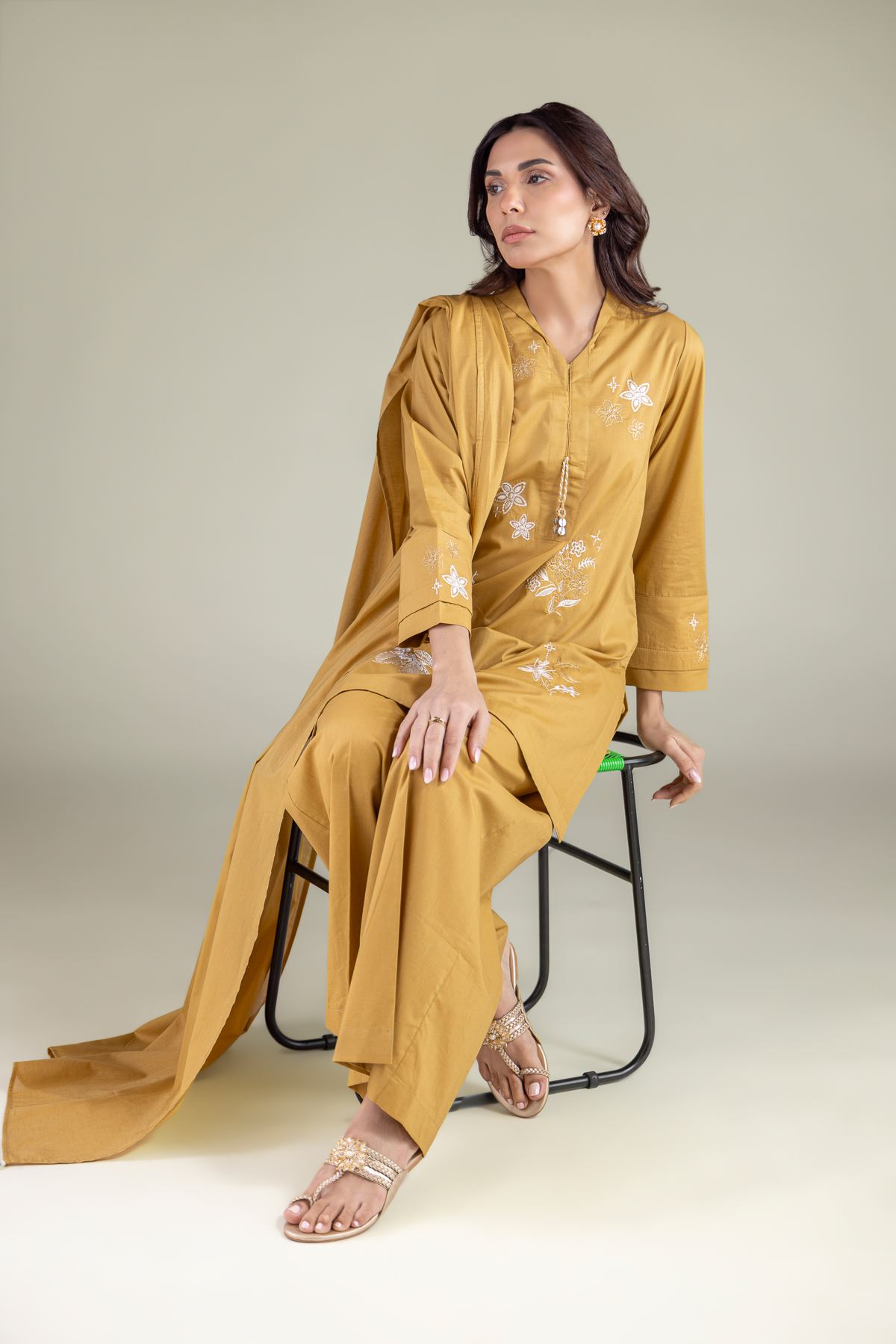 Embroidered Cambric Kurta - 2-26-104-A-E-VG
