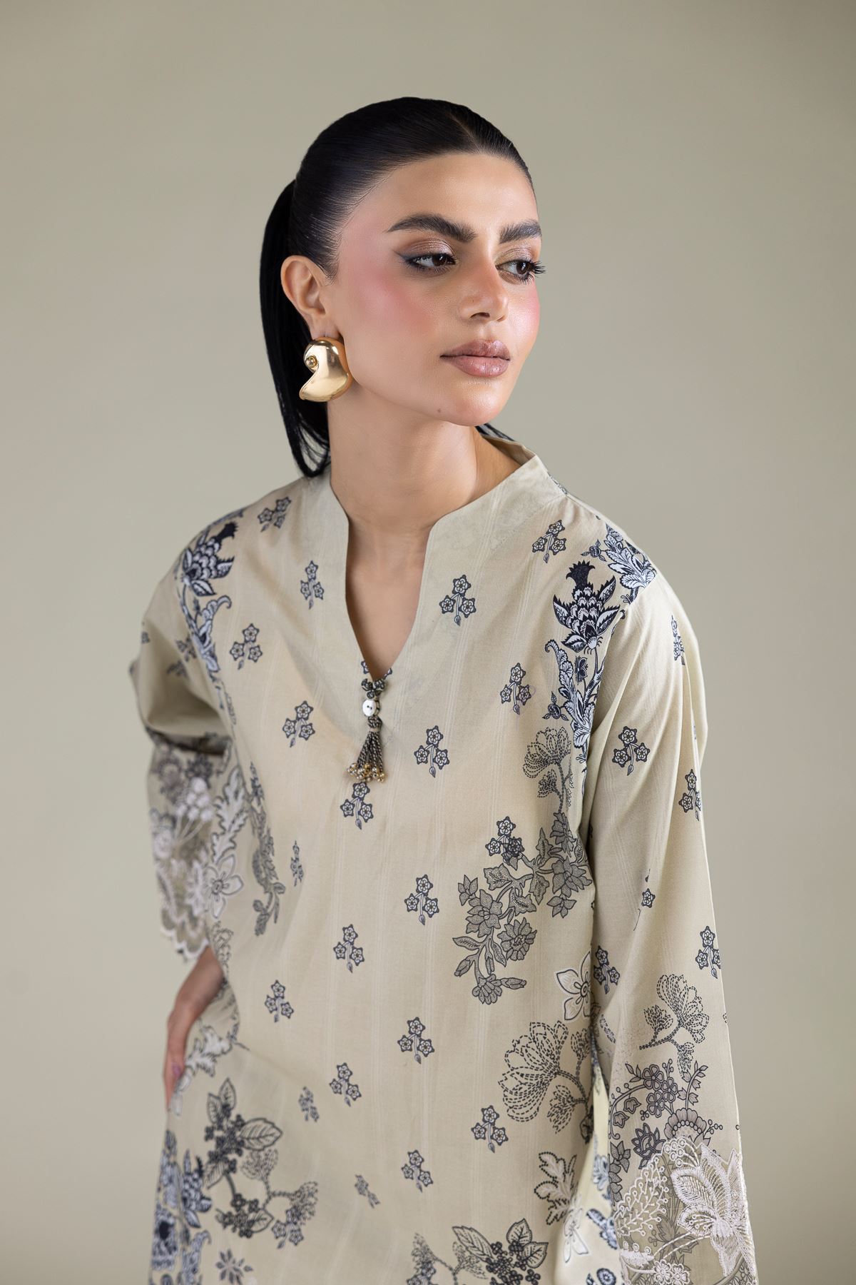 Embroidered Lawn Lawn 3-Piece Tailored - T-A22-26-219FH2-VG