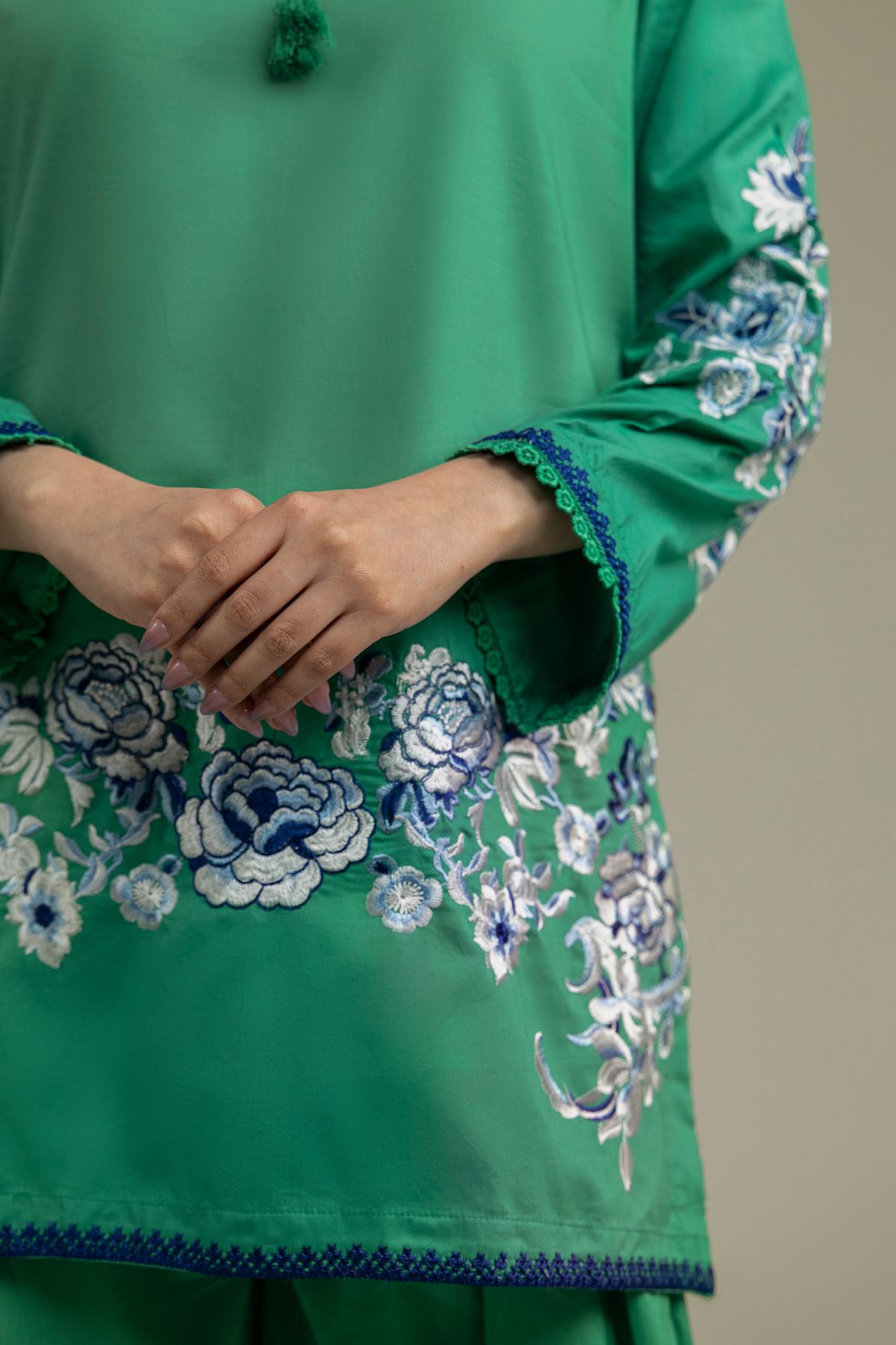Embroidered Cambric Green Cambric Kurta - 25-08-12E8-09TB-VG