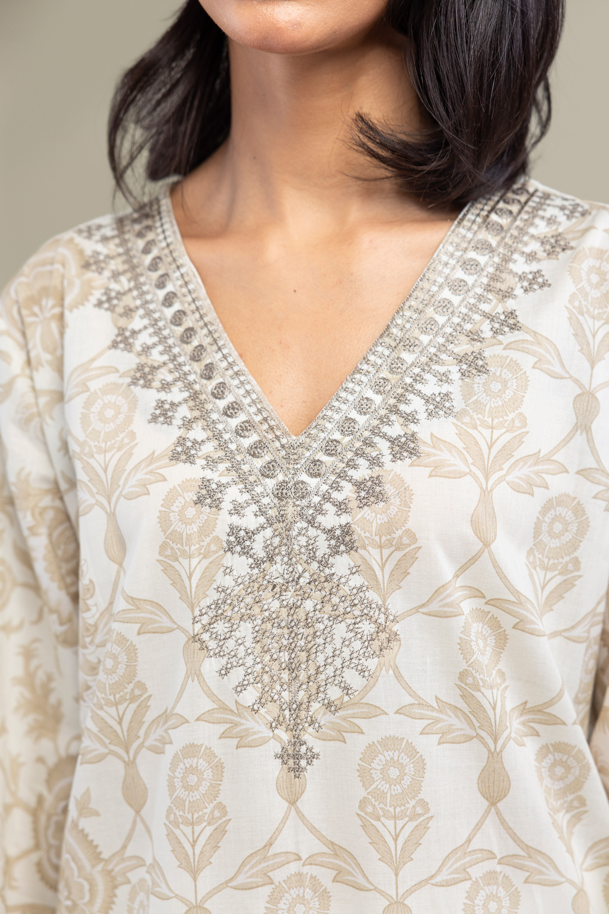 Embroidered Cambric Floral Longline Kurta - 1-26-102-A-F-VG