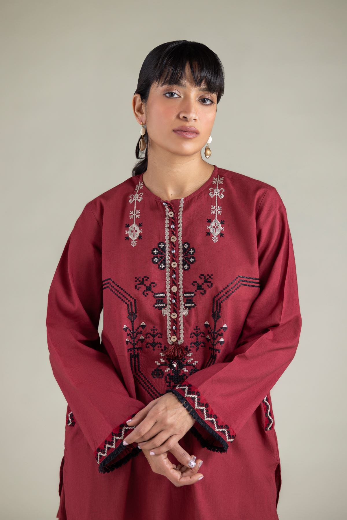 Embroidered Cambric Cambric 2-Piece Tailored - T-A22-26-218FJ1-VG