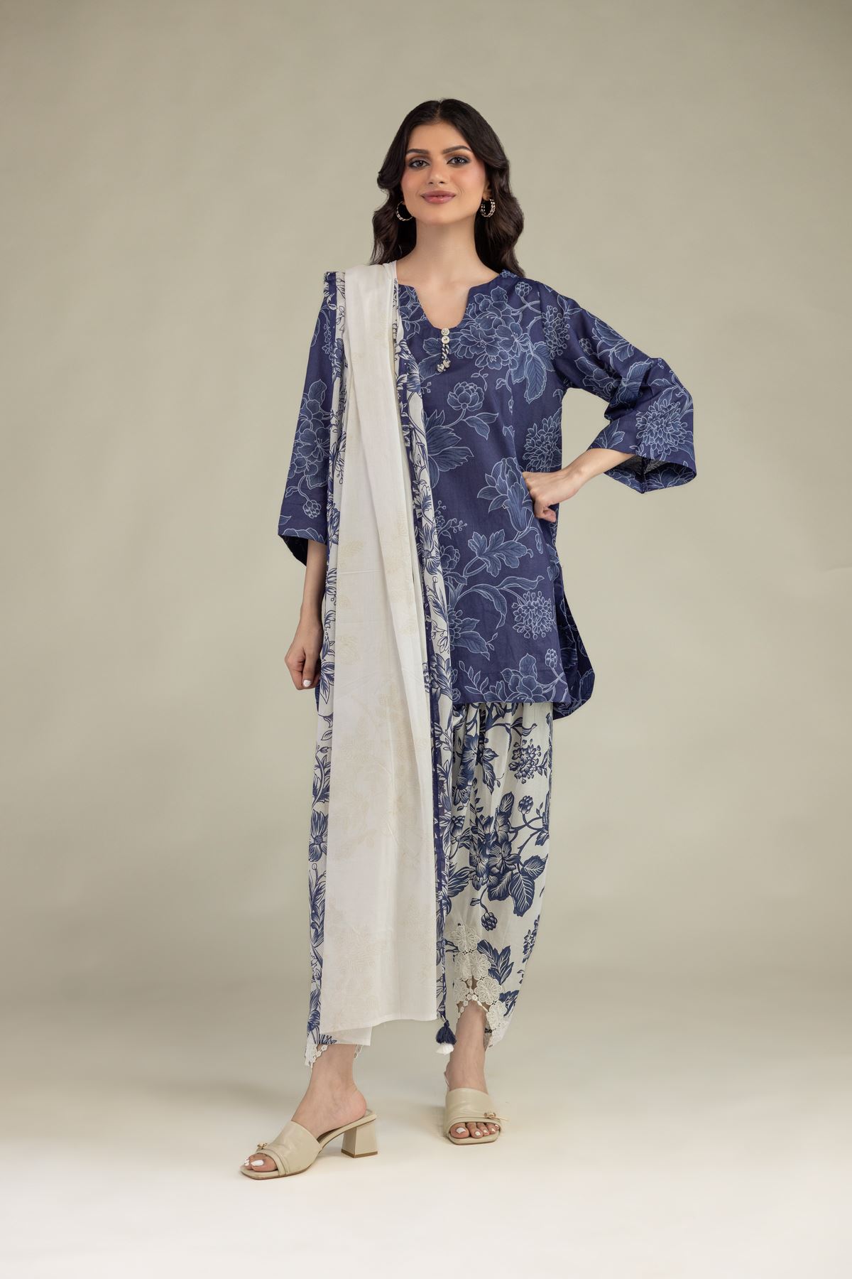 Embroidered Lawn Floral Lawn Kurta - 1-26-252-B-D1-VG