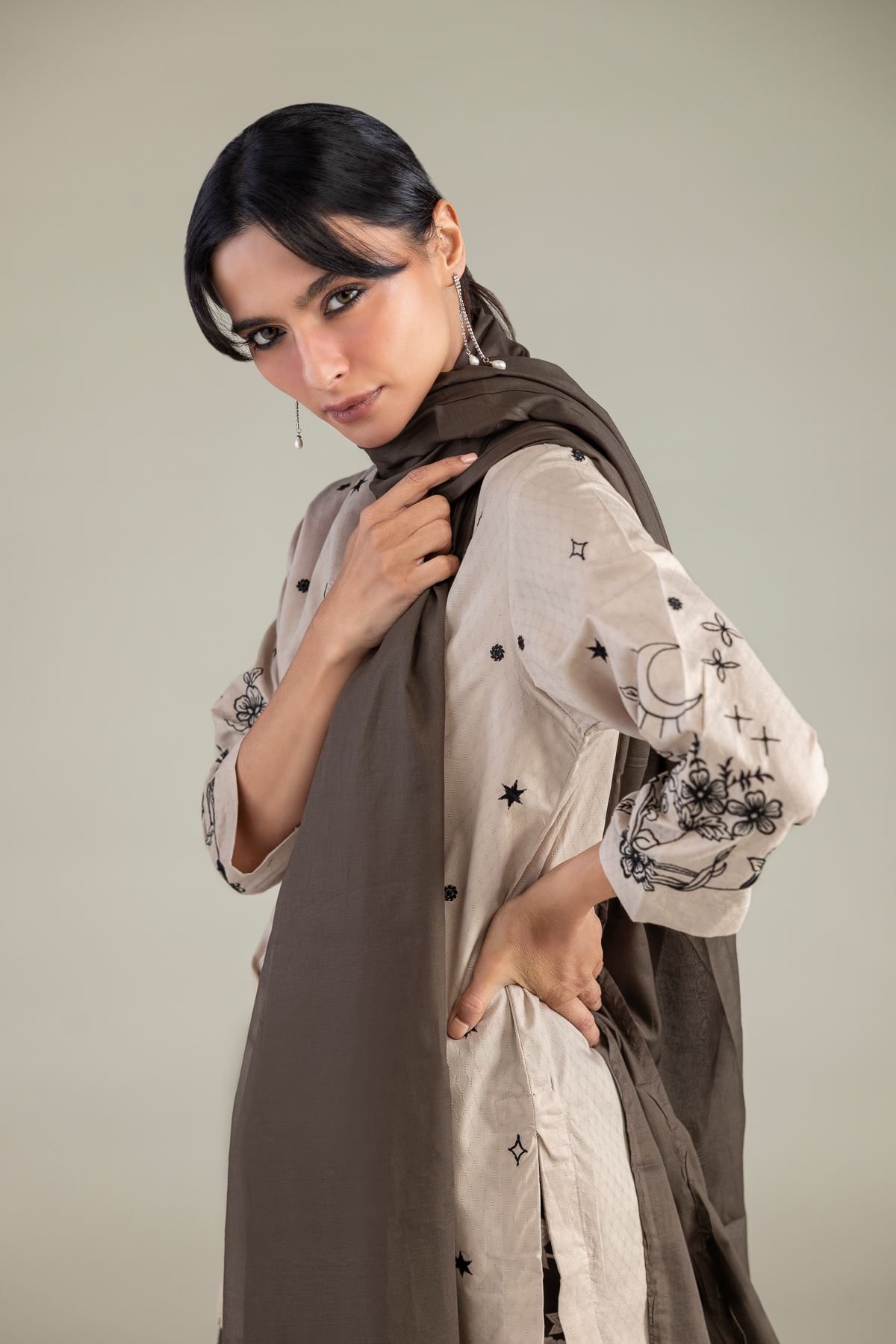 Embroidered Lawn Lawn Solid Dupatta - 1-26-305-C-H2-VG