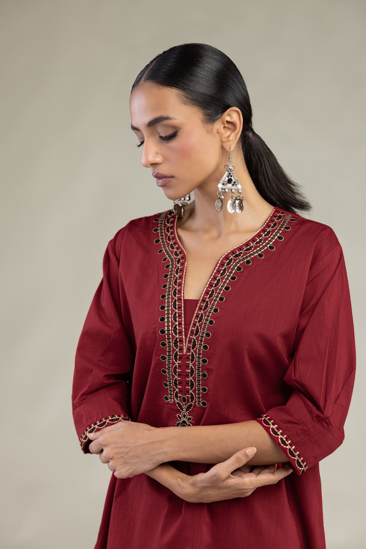 Textured Cotton Embroidered V-Neck Cotton Kurta - 1-26-226-A-I1-VG