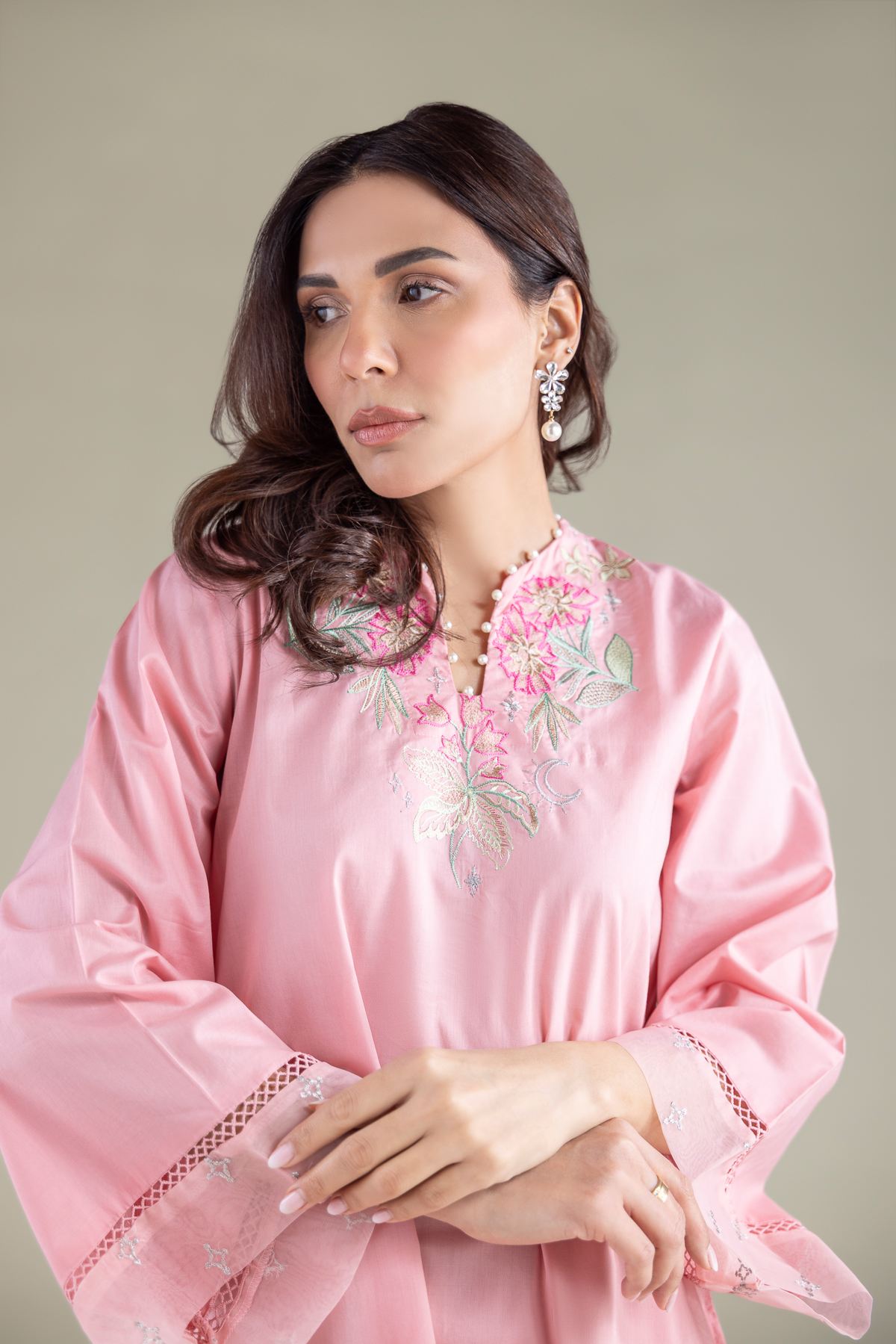 Embroidered Cambric Kurta - 2-26-101-A-B-VG