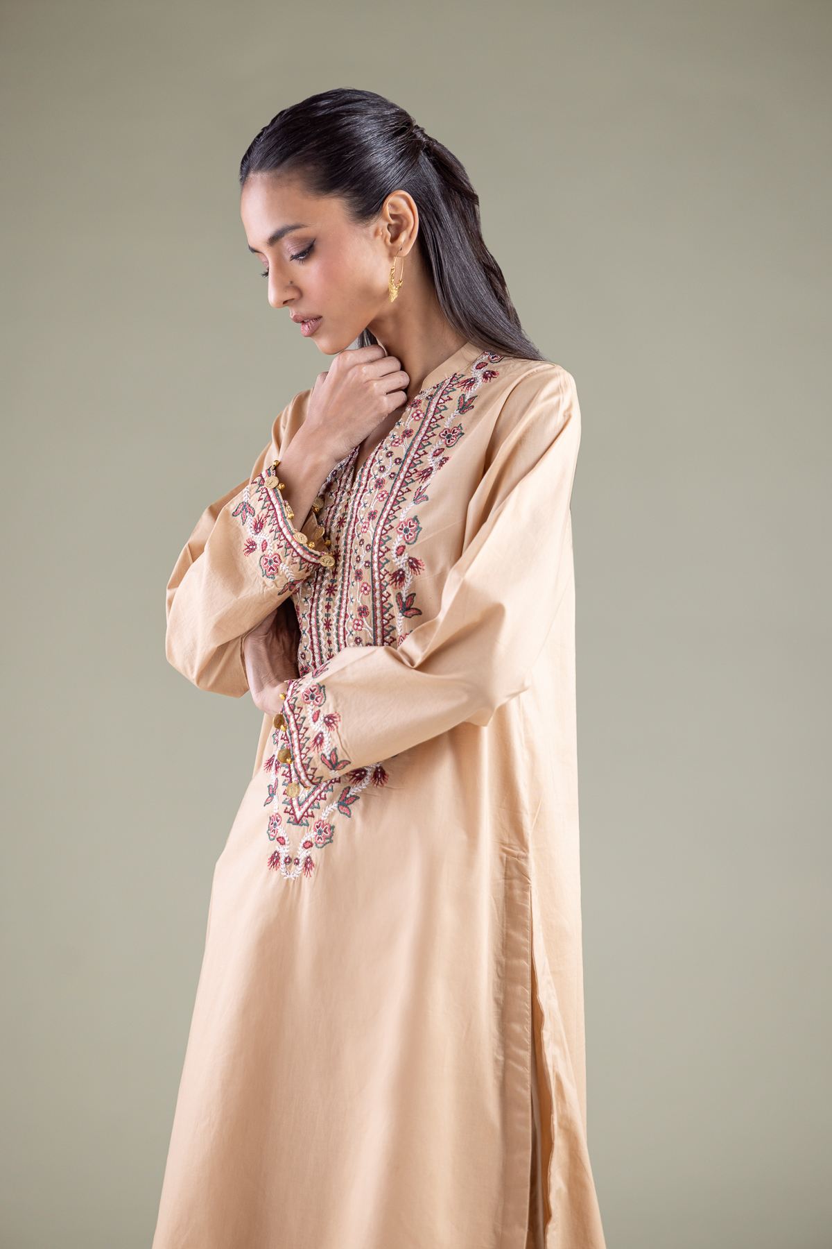 Embroidered Cambric Long V-Neck Kurta - 1-26-117-A-D-VG