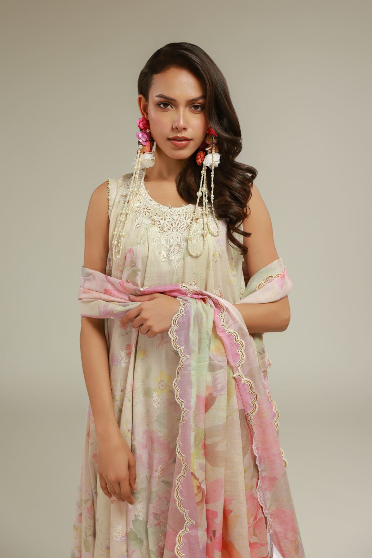 Embroidered Raw Silk Sleeveless 3-piece Set - 1-26-127-A-D-VG