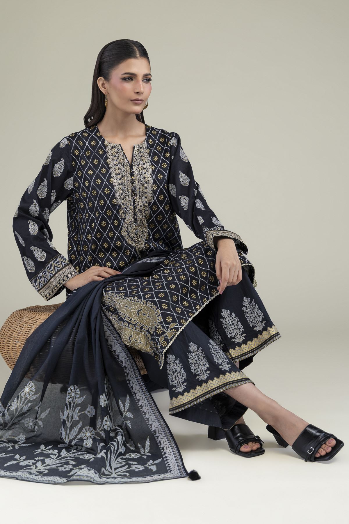Embroidered Lawn Lawn 3-Piece Tailored - 1-26-102-A-F-VG