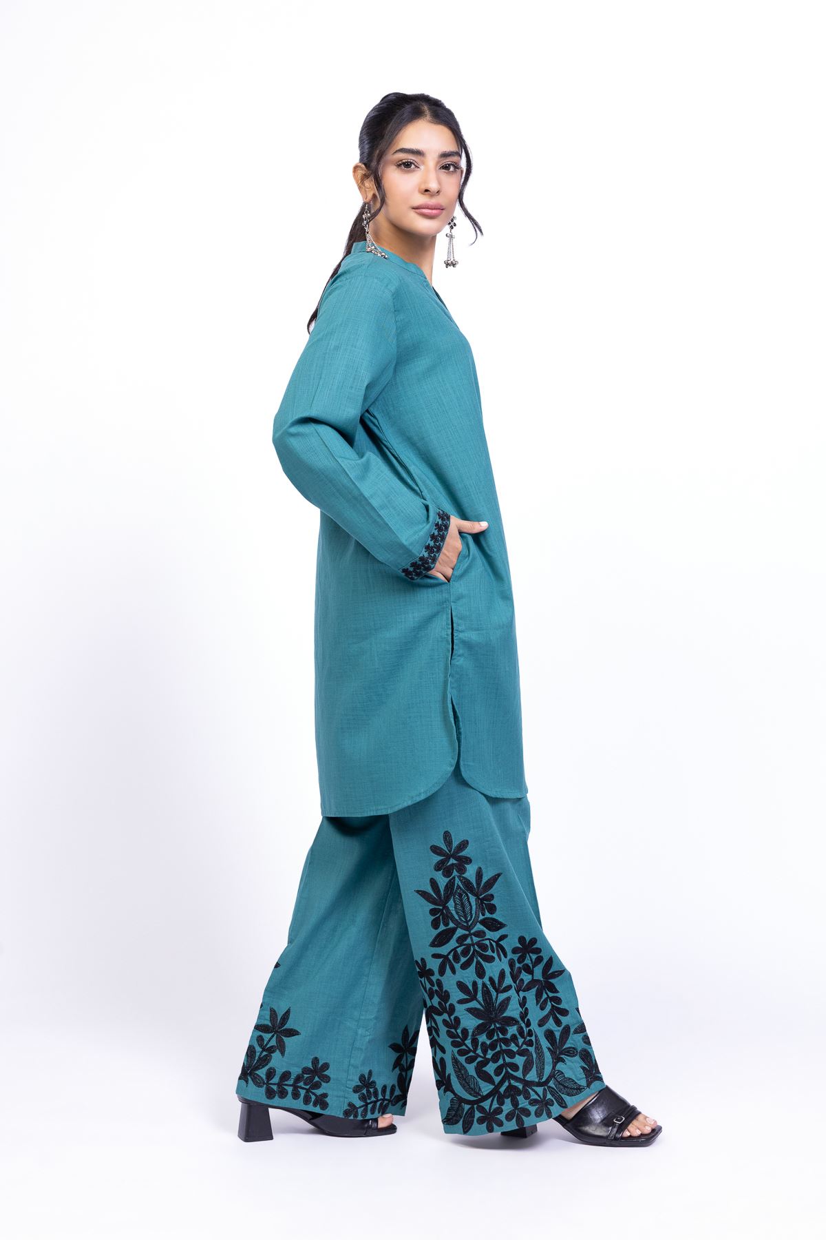 Embroidered Heavy Textured Cotton Pants - 25-08-8E7-04TA-VG