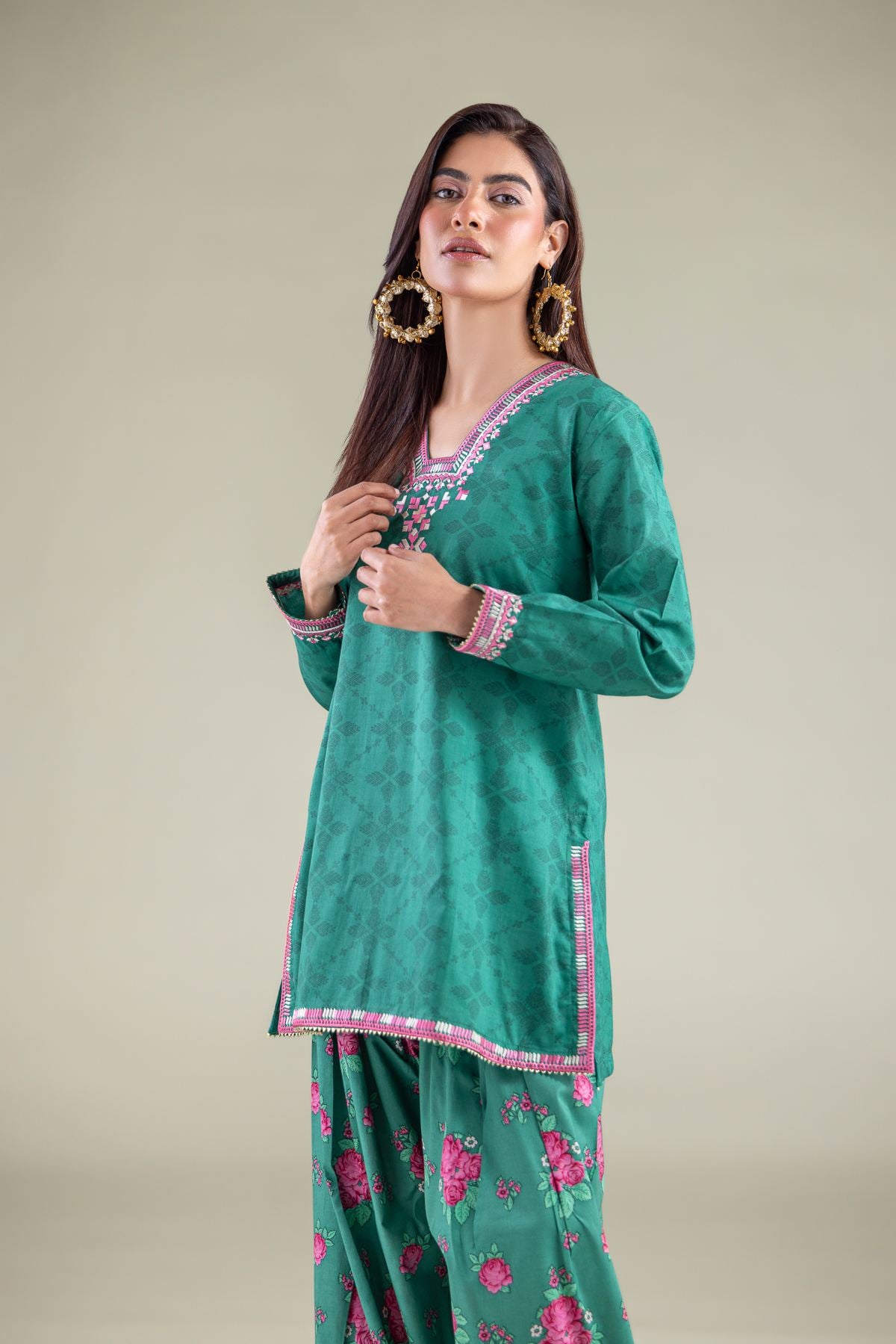 Embroidered Cambric Kurta - 2-26-101-A-D-VG