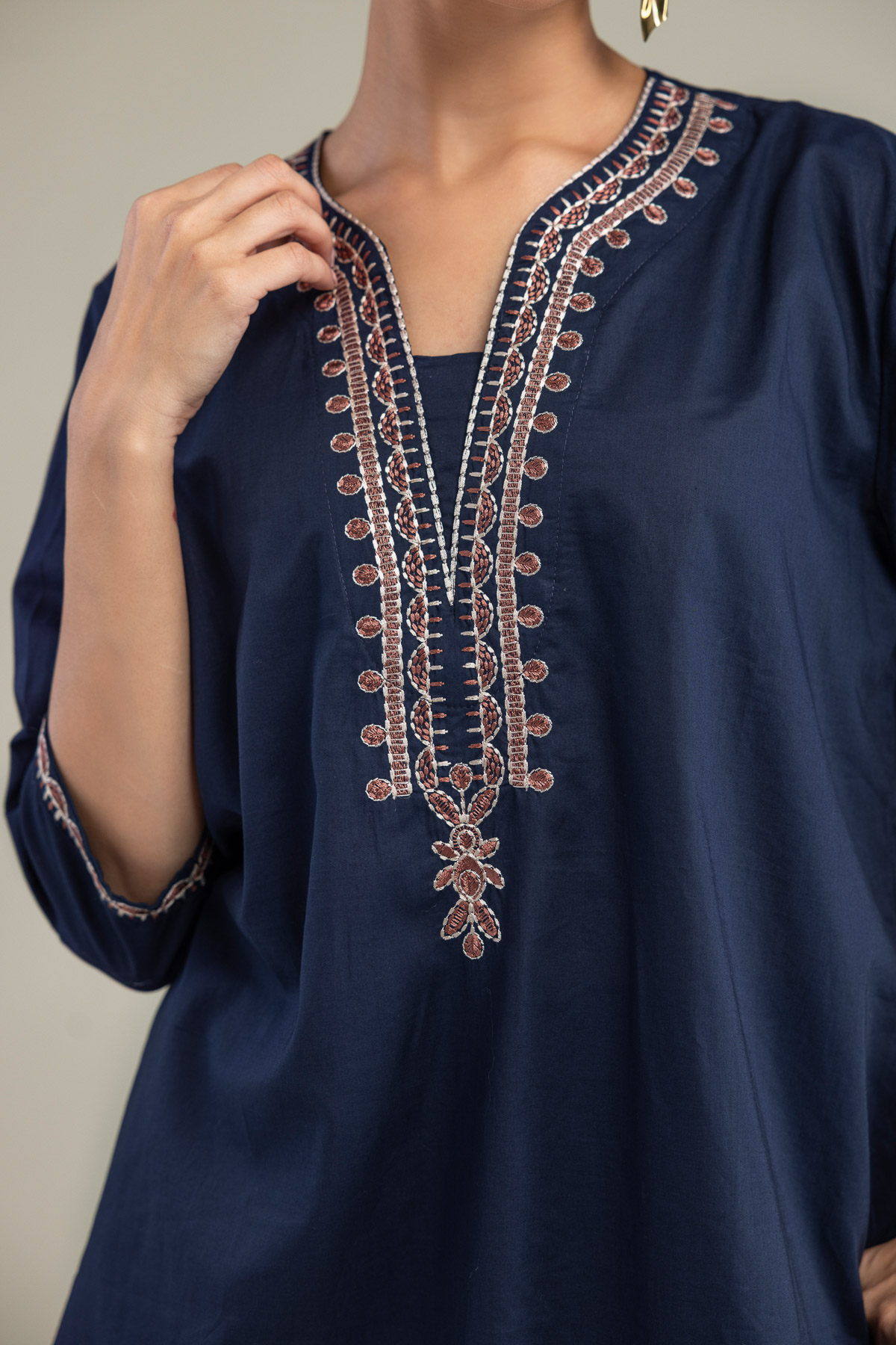 Embroidered Cambric Cambric Navy Kurta - 1-26-102-A-F-VG