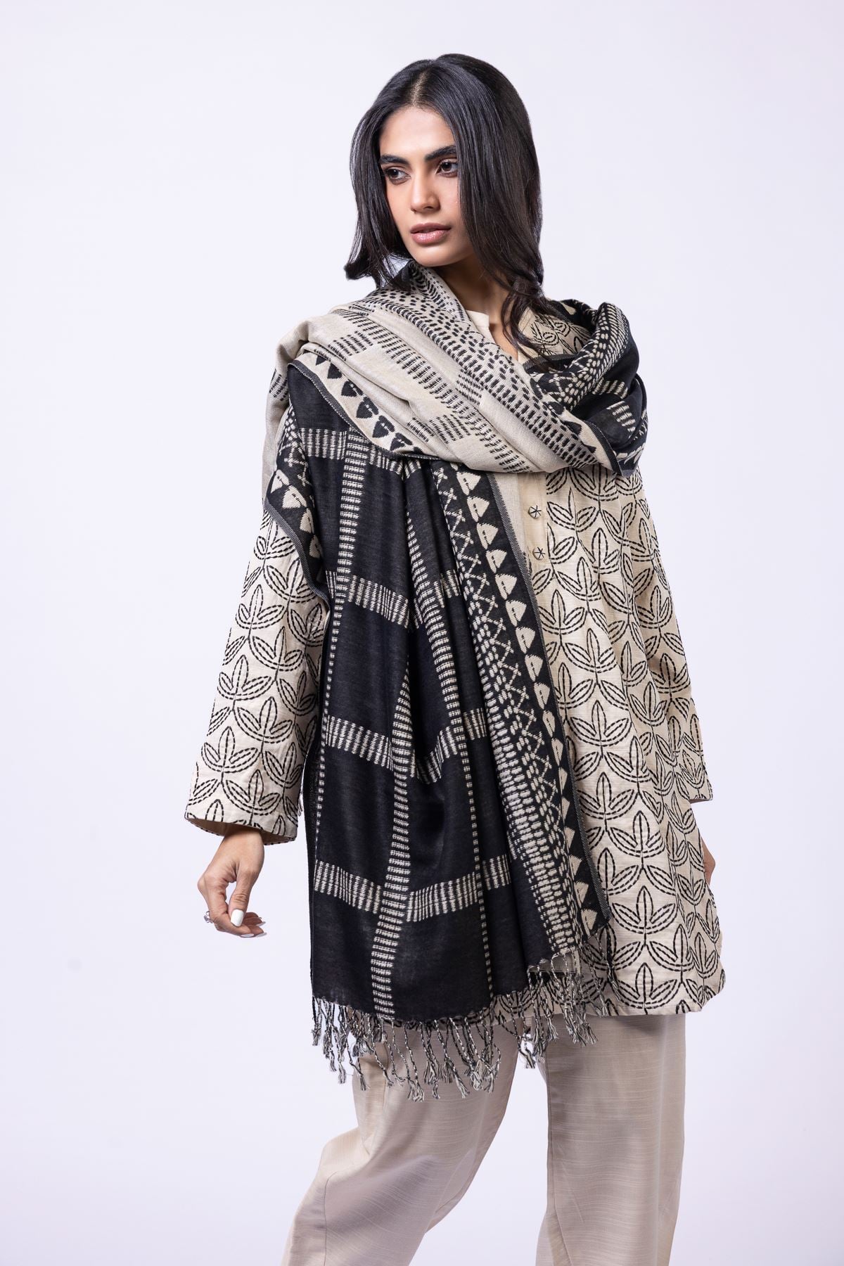 Embroidered Khaddar Kurta - 25-10-11E8-11TB-VG