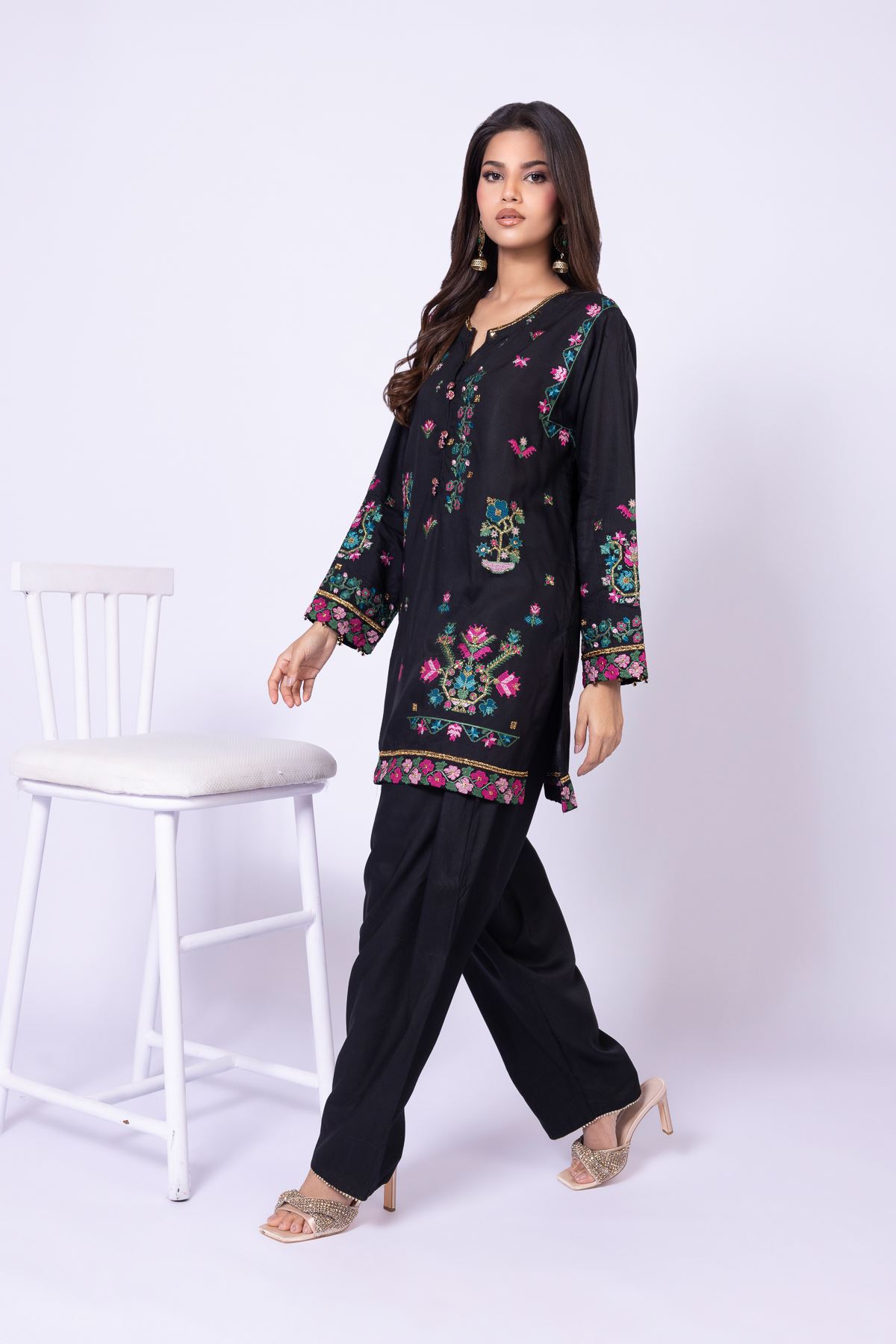 Embroidered Raw Silk Kurta - 25-09-11E5-03TA-VG