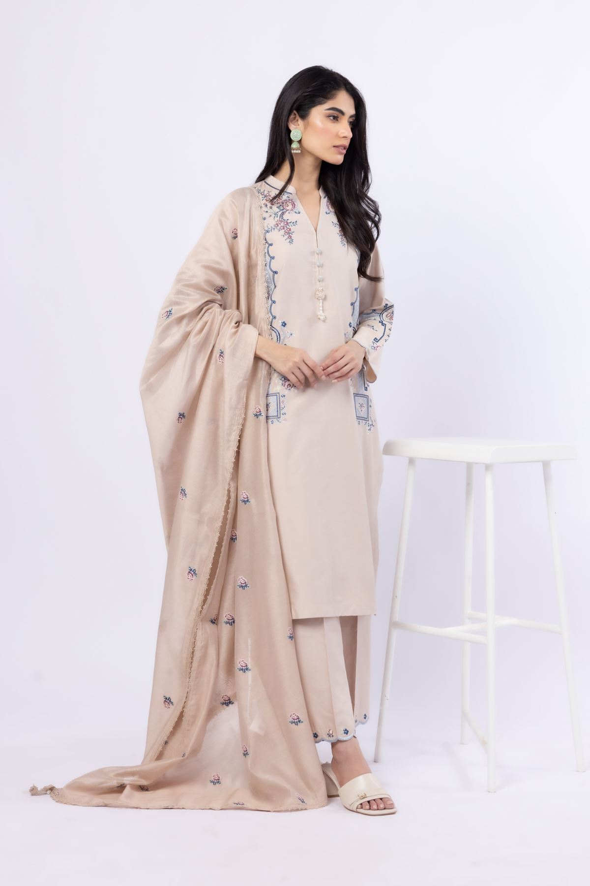 Embroidered Raw Silk Kurta - 25-08-8E6-02TA-VG