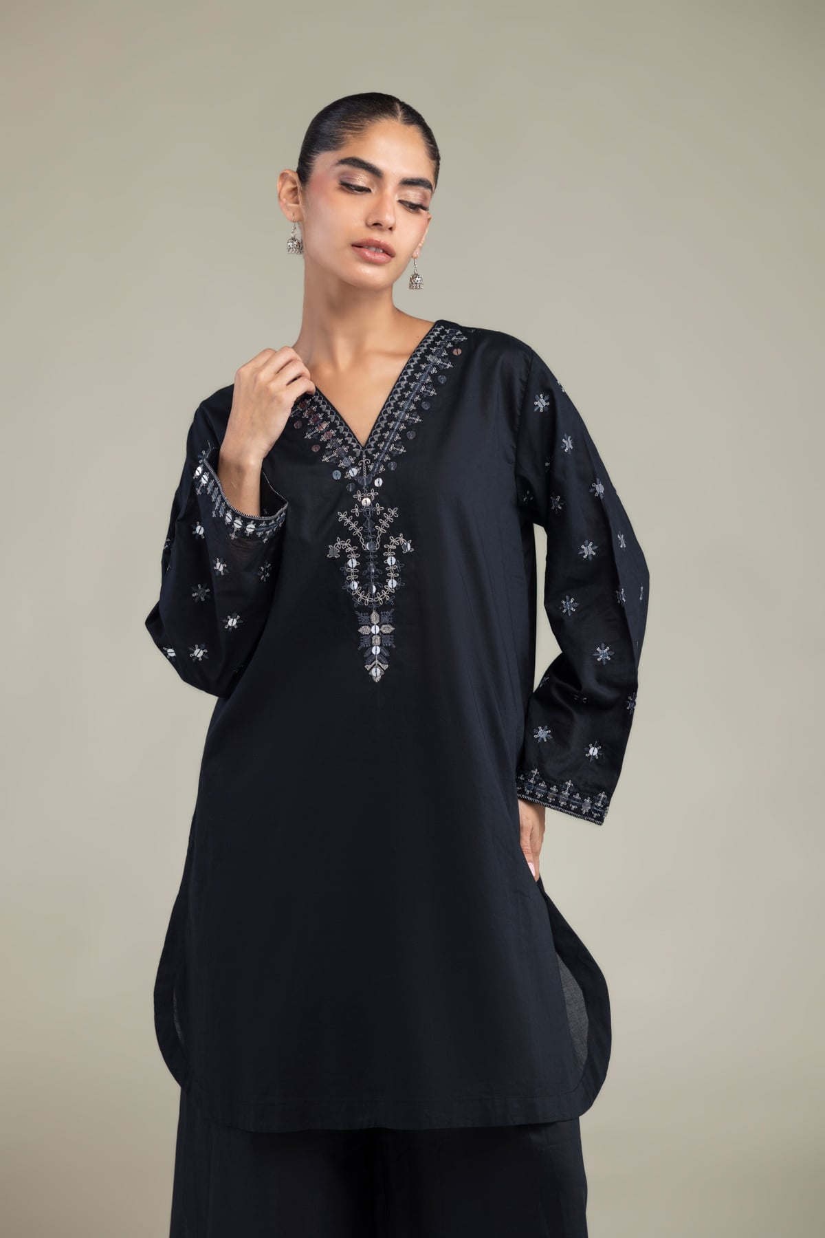 Embroidered Cambric Black V-neck Kurta - 1-26-102-A-F-VG