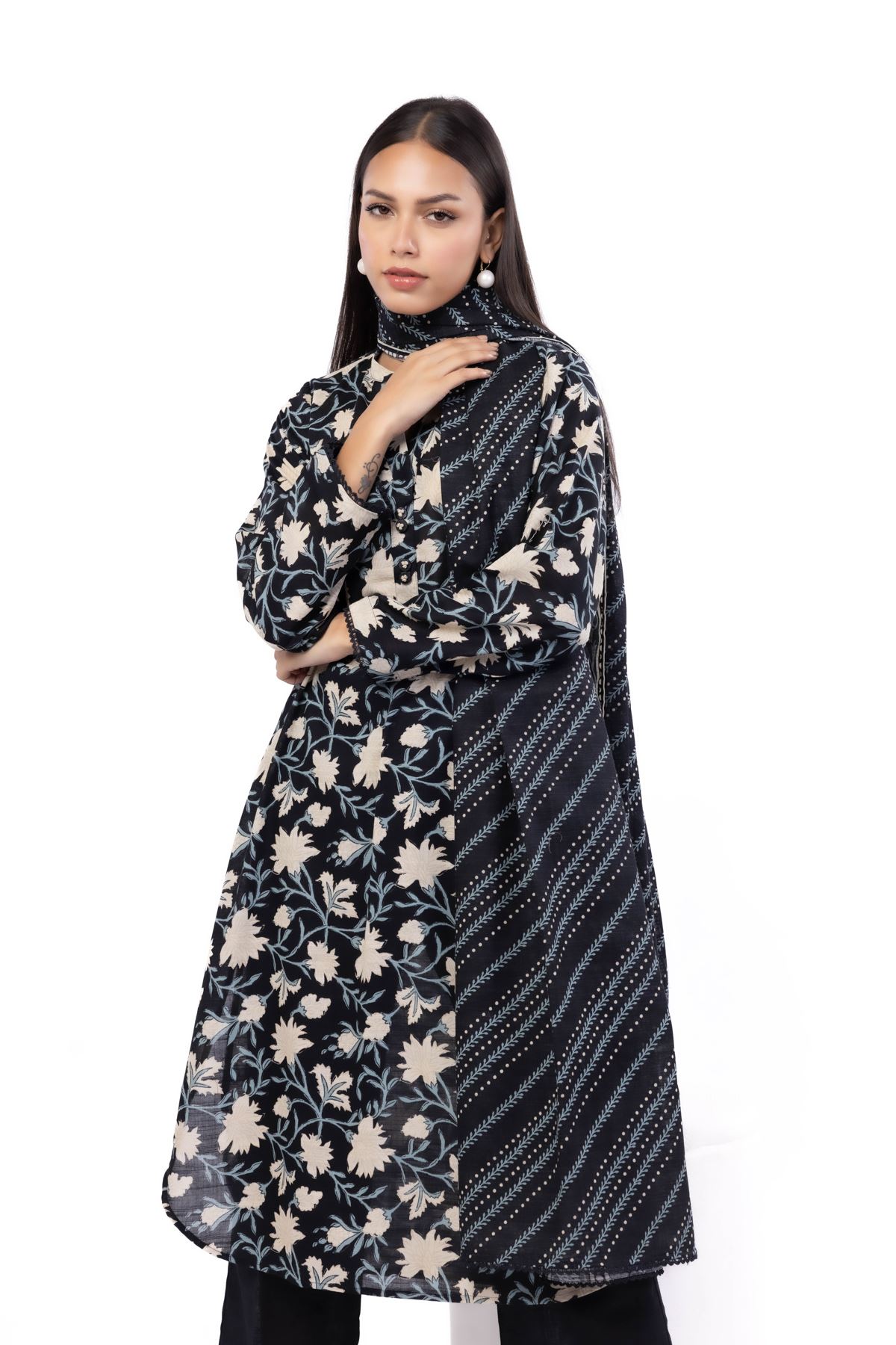 Printed Khaddar Fabrics 3 Piece - KRN09A-G-VG