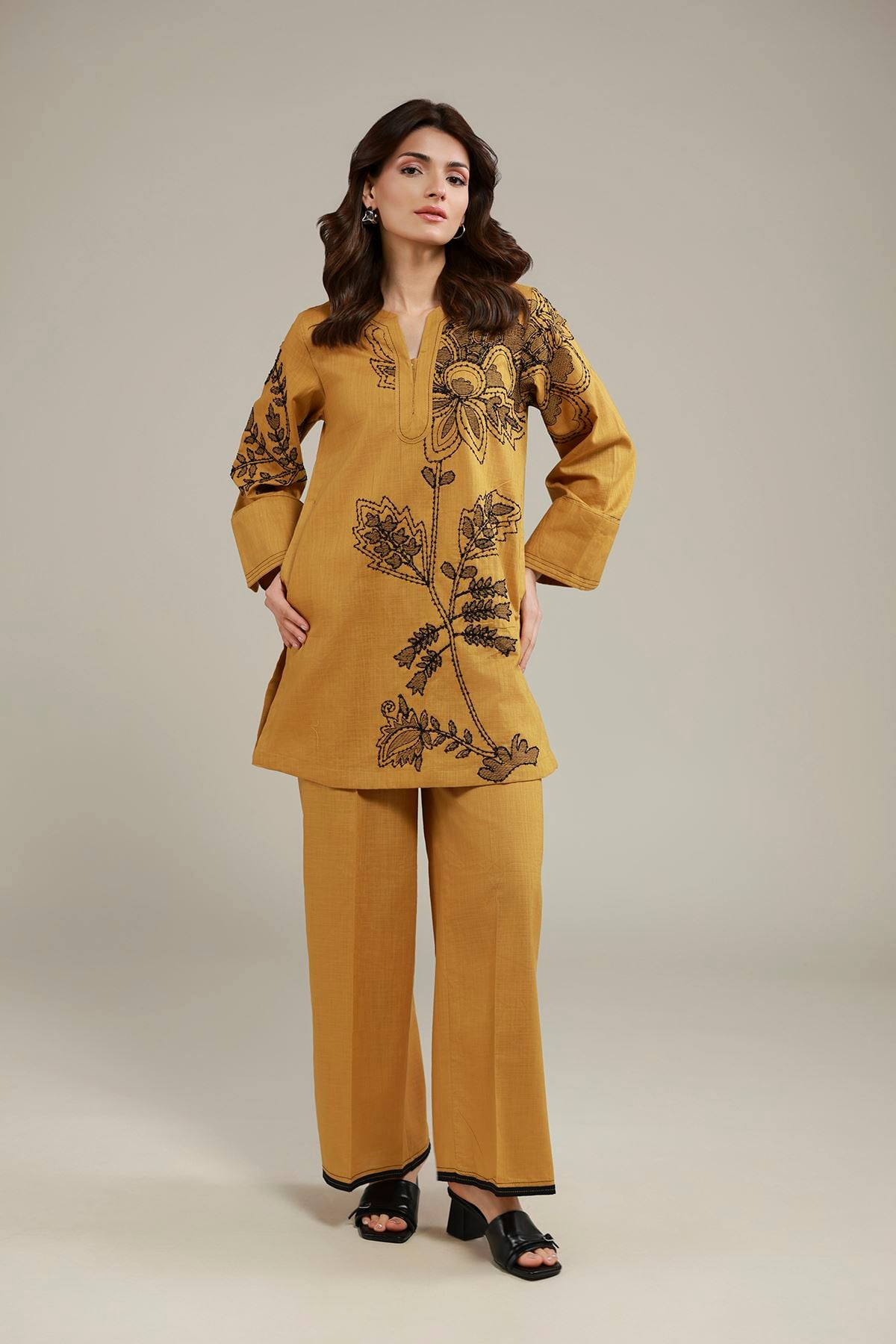 Dyed Heavy Textured Cotton Relaxed Solid Pants - 25-10-12E9-02TA-VG