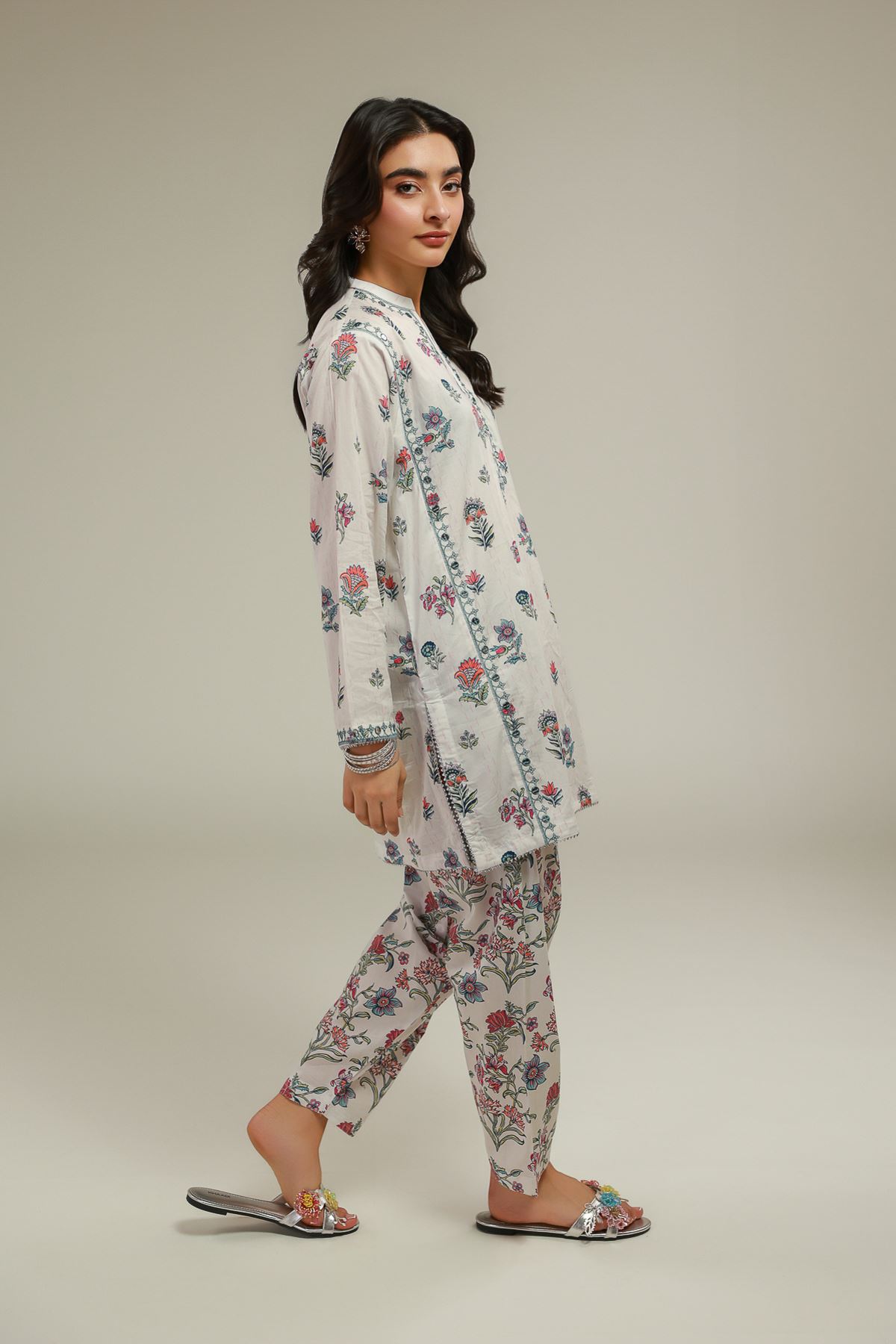 Embroidered Cotton Viscose Short Floral Kurta - T-A22-26-103FA1-VG