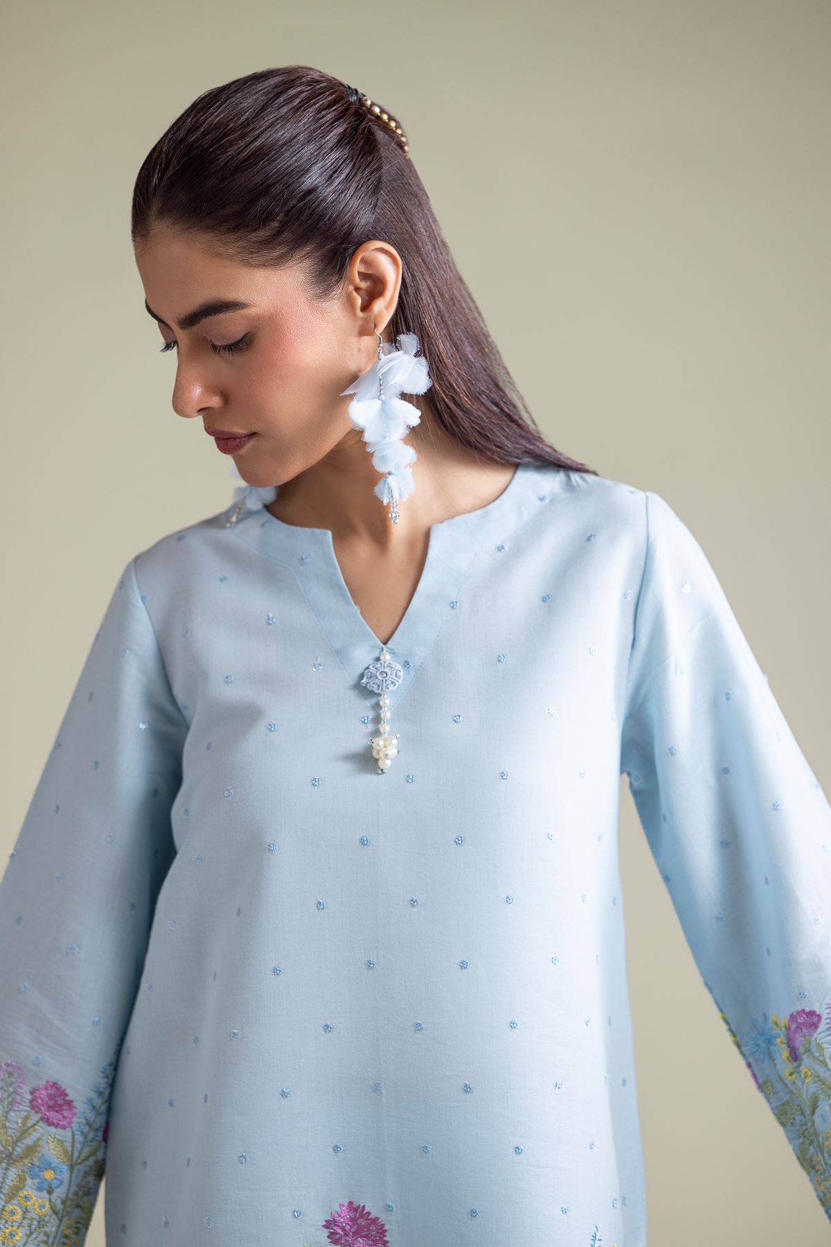 Embroidered Mesuri Floral Thread Kurta - 2-26-105-A-D-VG