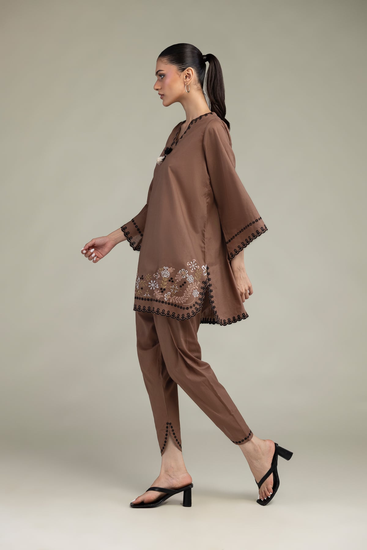 Embroidered Cambric Shalwar - 1-26-303-B-A1-VG