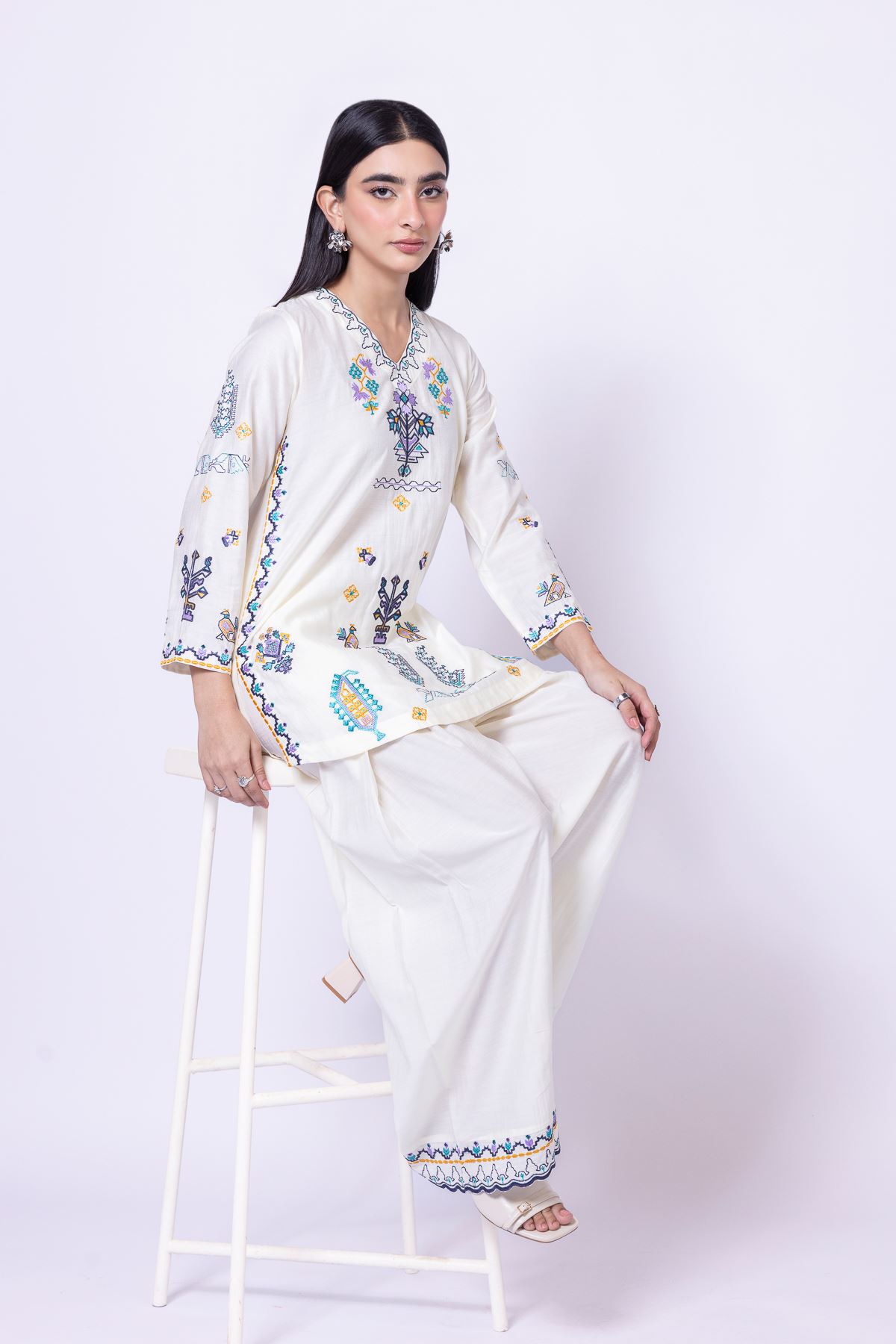 Embroidered Raw Silk Kurta - 1001904070