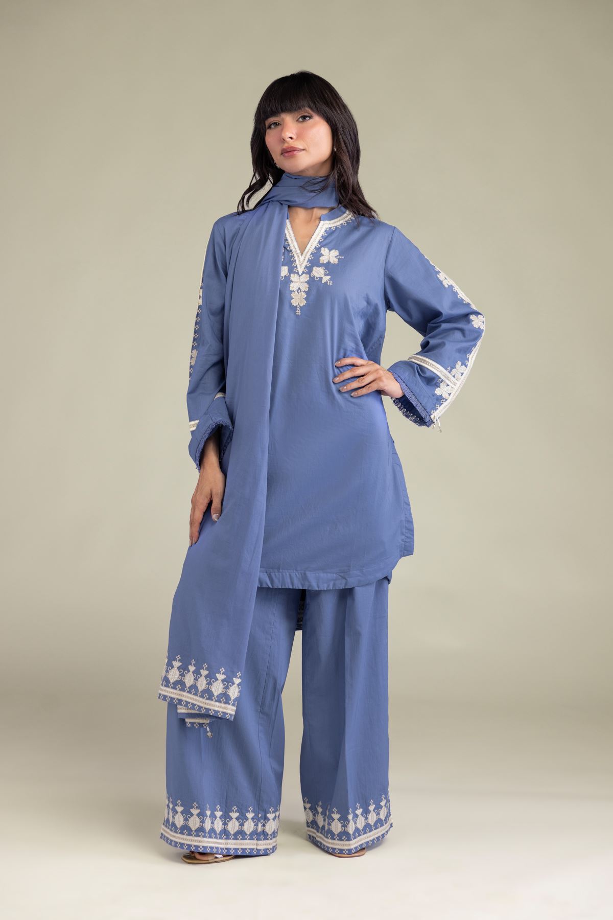 Embroidered Lawn Floral Lawn Dupatta - 25-08-12E8-11TB-VG