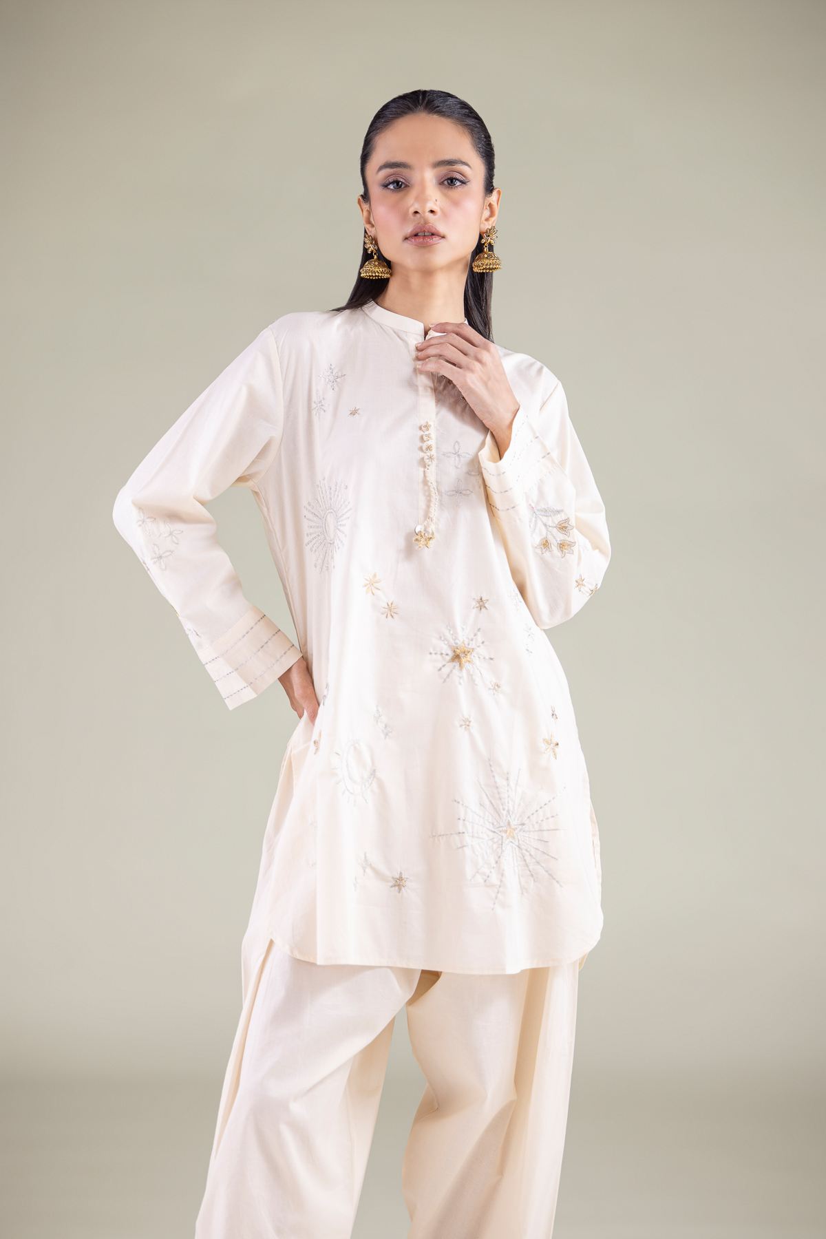 Embroidered Cambric Kurta - 1-26-108-A-F-VG