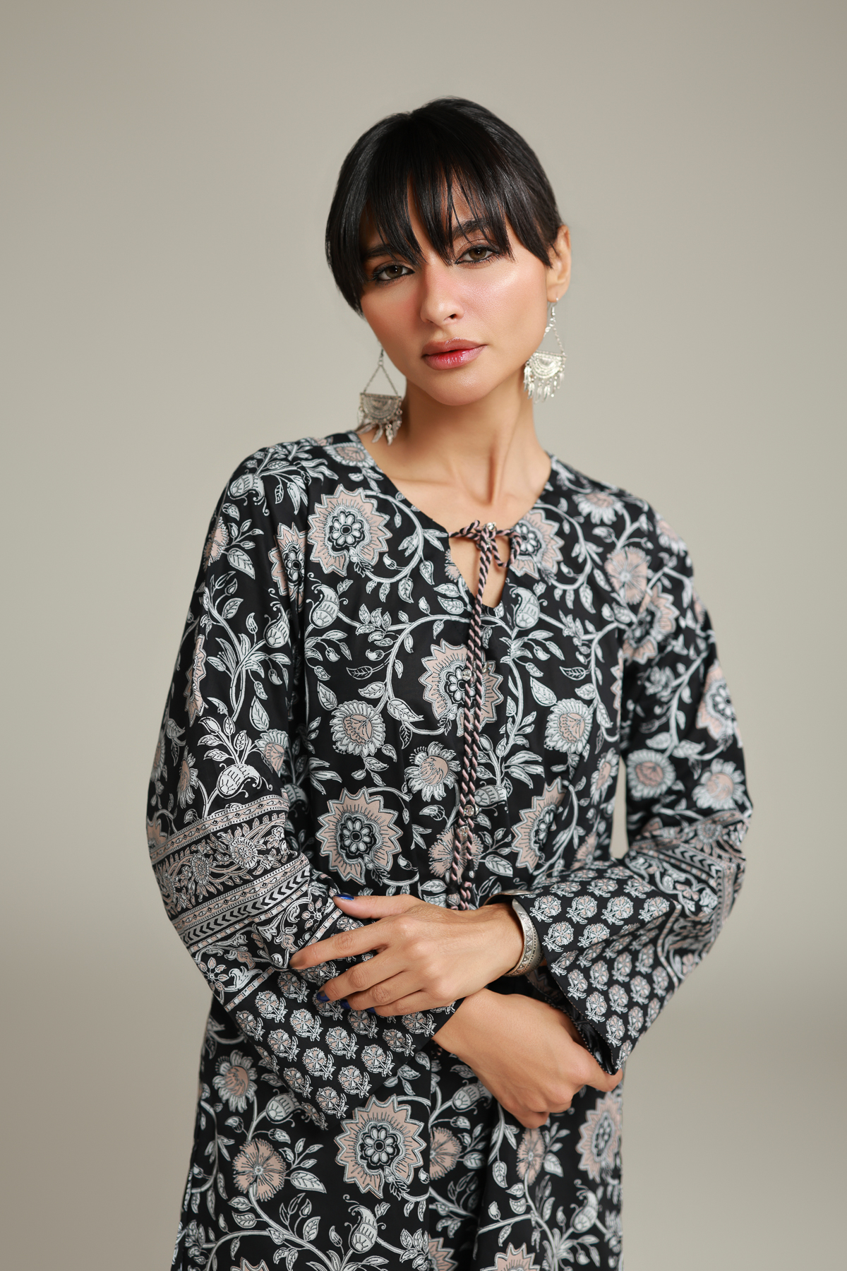 Printed Cambric Floral Black Kurta - 8-26-202-A-D1-VG